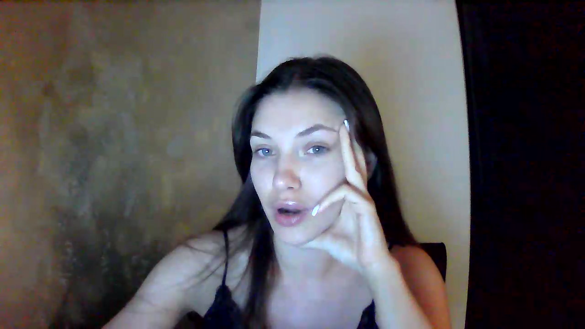 Gallery image thumbnail from GreenKittyy's myfreecams stream on, 08/10/2026, 24:33 image 4 of 20
