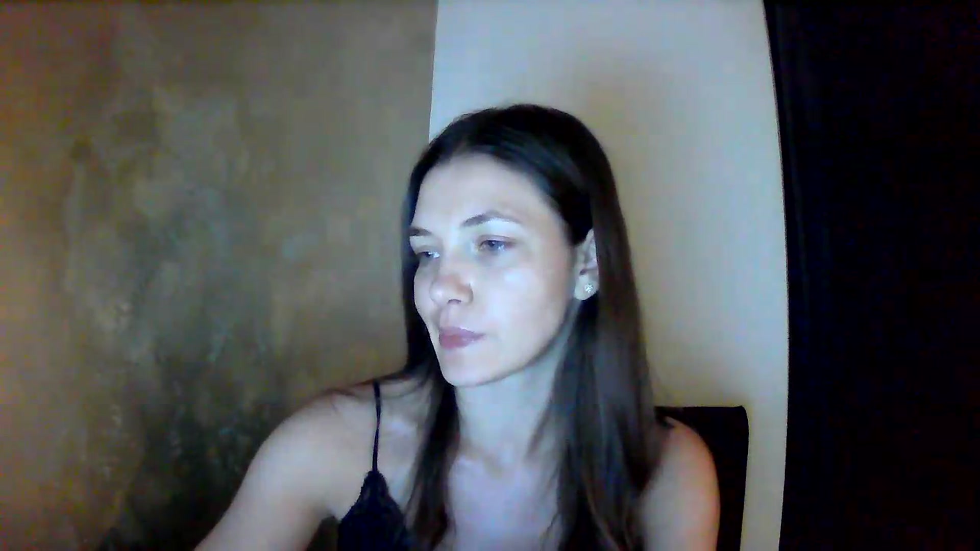 Gallery image thumbnail from GreenKittyy's myfreecams stream on, 08/10/2026, 24:33 image 13 of 20