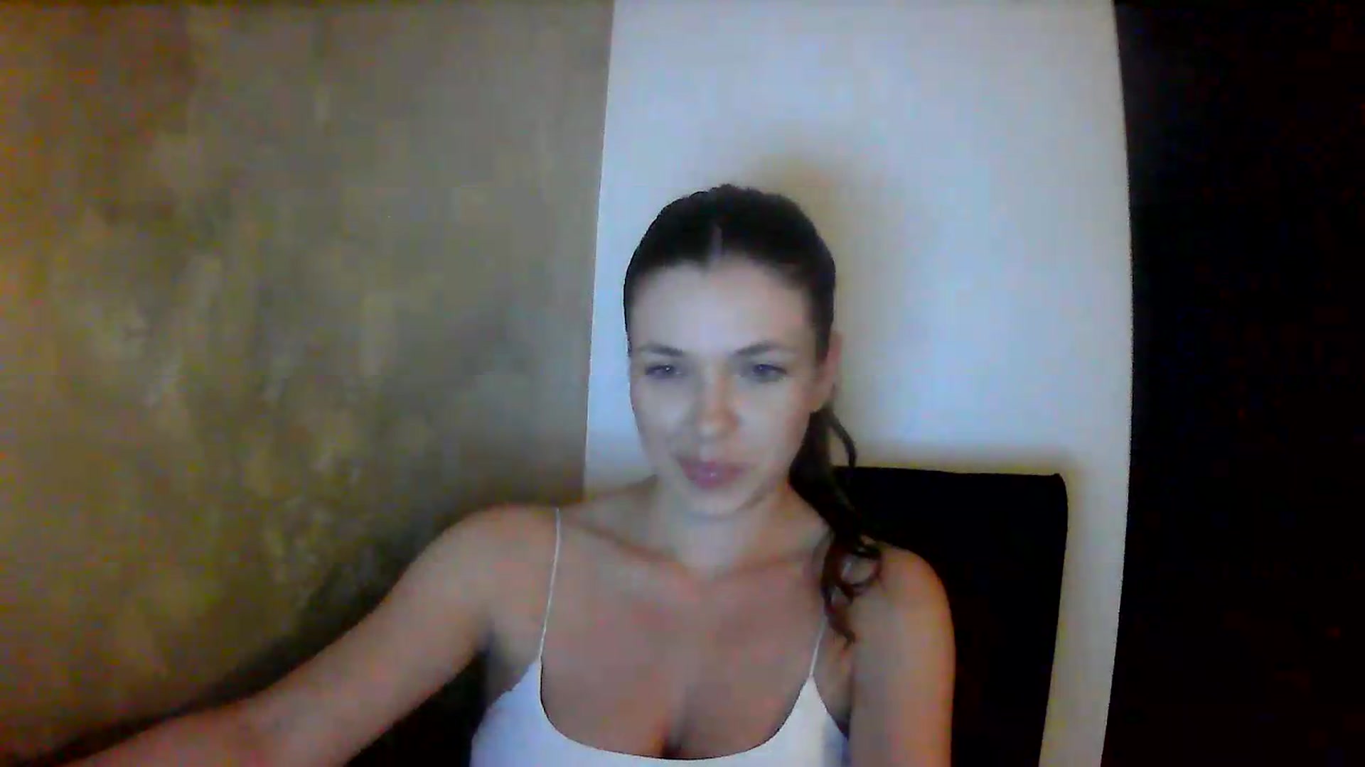 Gallery image thumbnail from GreenKittyy's myfreecams stream on, 08/17/2026, 02:27 image 12 of 20