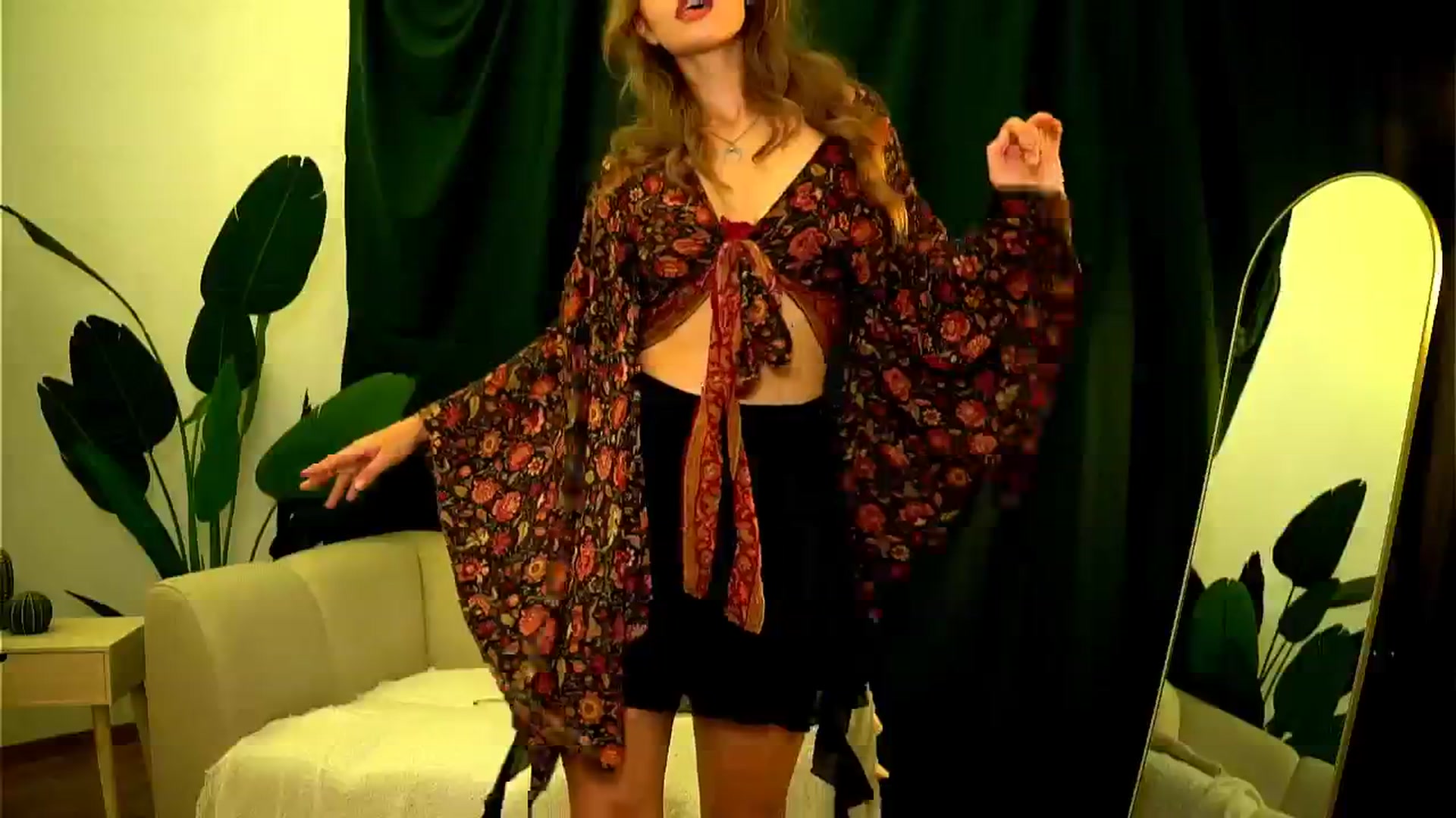 Gallery image thumbnail from Green__Eyess's myfreecams stream on, 09/28/2024, 18:26 image 4 of 20