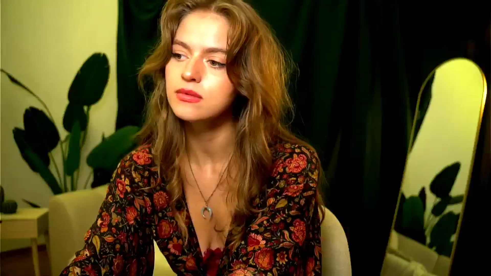 Gallery image thumbnail from Green__Eyess's myfreecams stream on, 09/28/2024, 18:26 image 17 of 20