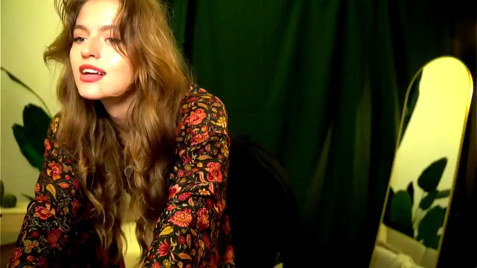 Gallery image thumbnail from Green__Eyess's myfreecams stream on, 09/28/2024, 18:26 image 14 of 20