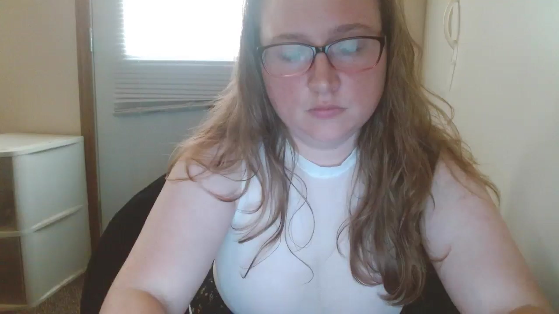 Gallery image thumbnail from Greeneyedgirl's myfreecams stream on, 05/21/2025, 18:33 image 11 of 20