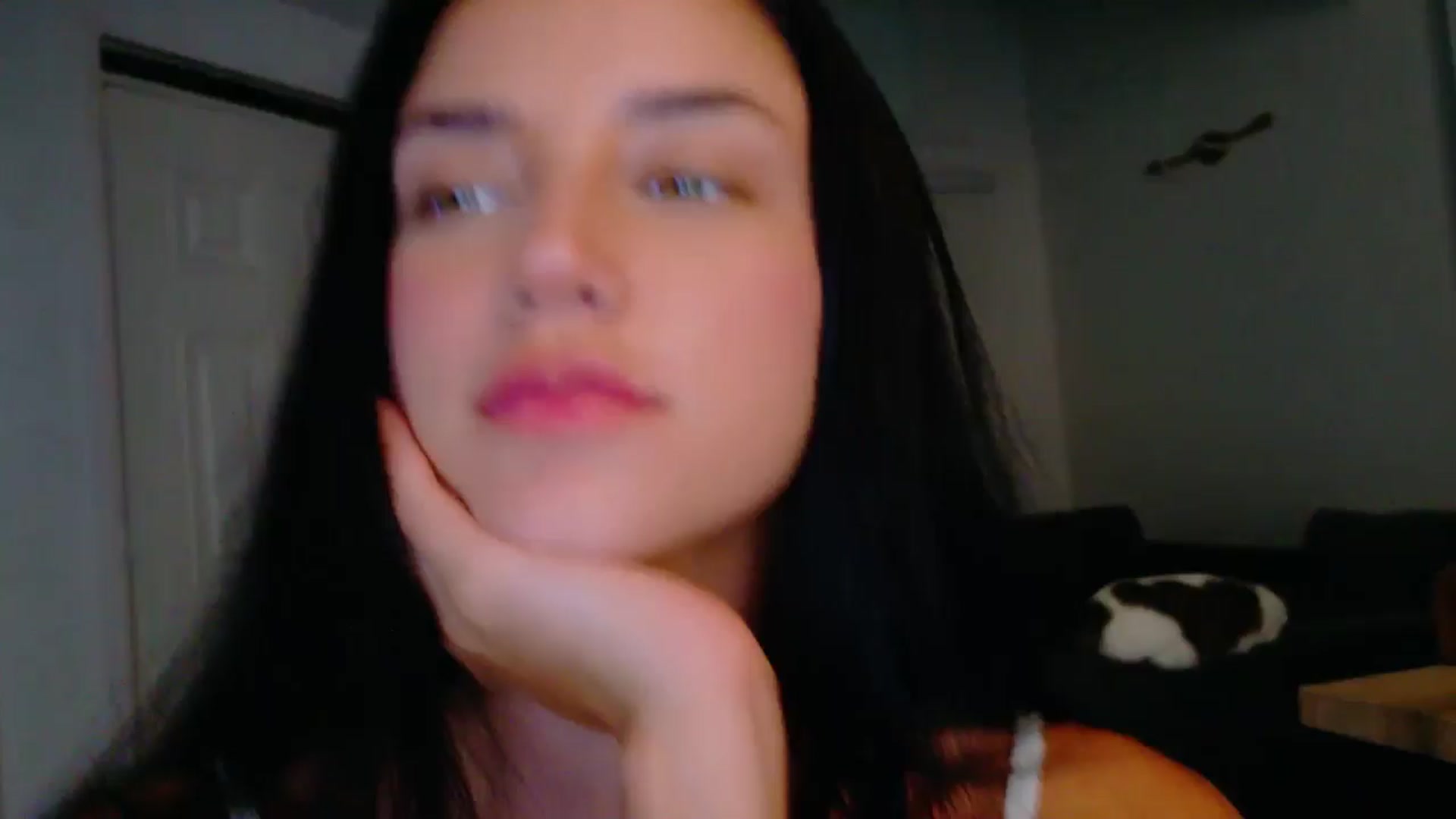 Gallery image thumbnail from GrettaBenett's myfreecams stream on, 03/19/2026, 24:10 image 4 of 20