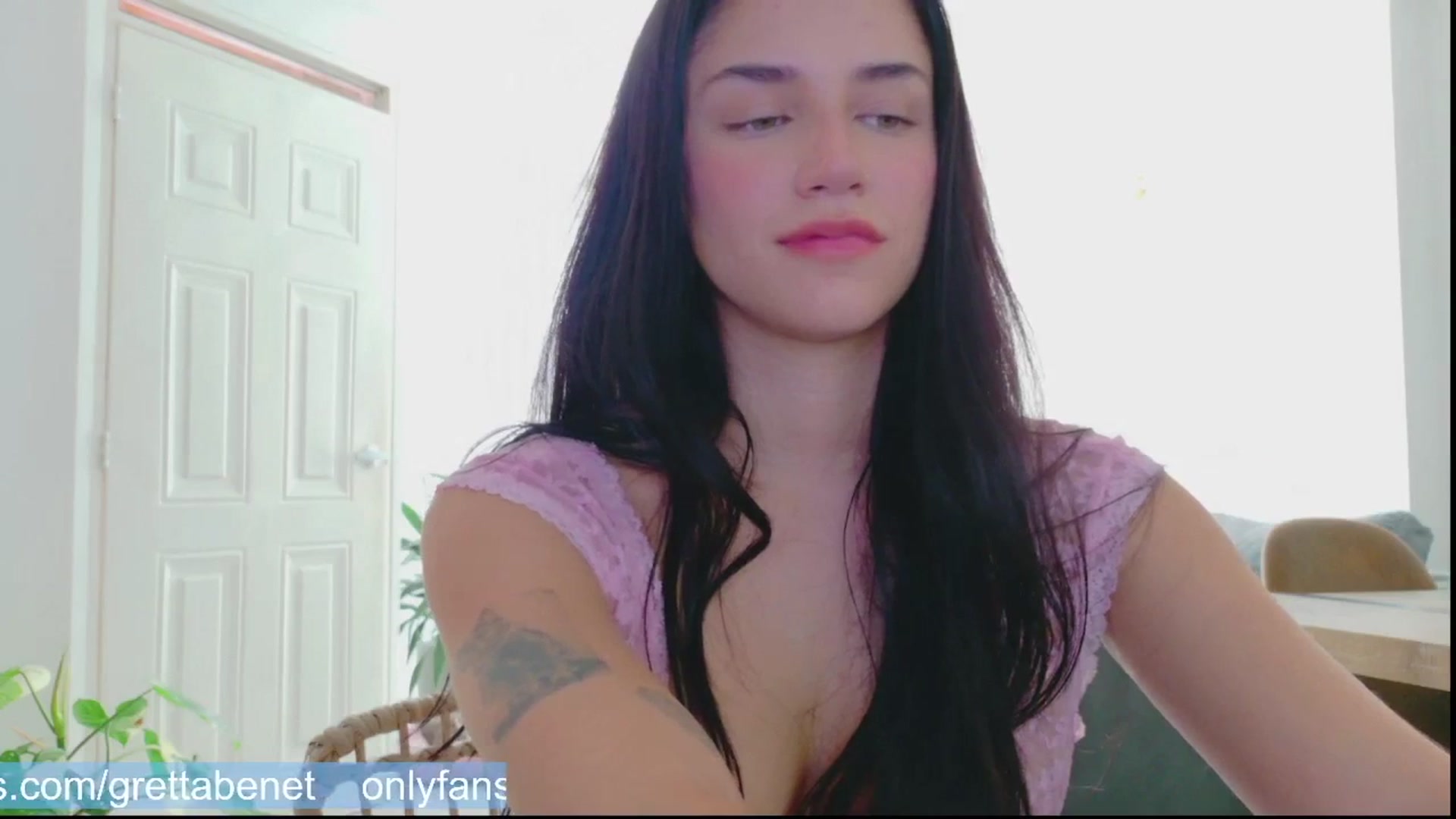 Gallery image thumbnail from GrettaBenett's myfreecams stream on, 03/20/2026, 21:57 image 16 of 20