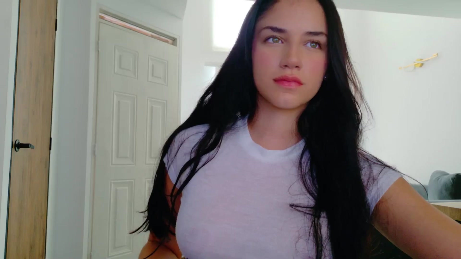 Gallery image thumbnail from GrettaBenett's myfreecams stream on, 03/30/2026, 22:16 image 4 of 20