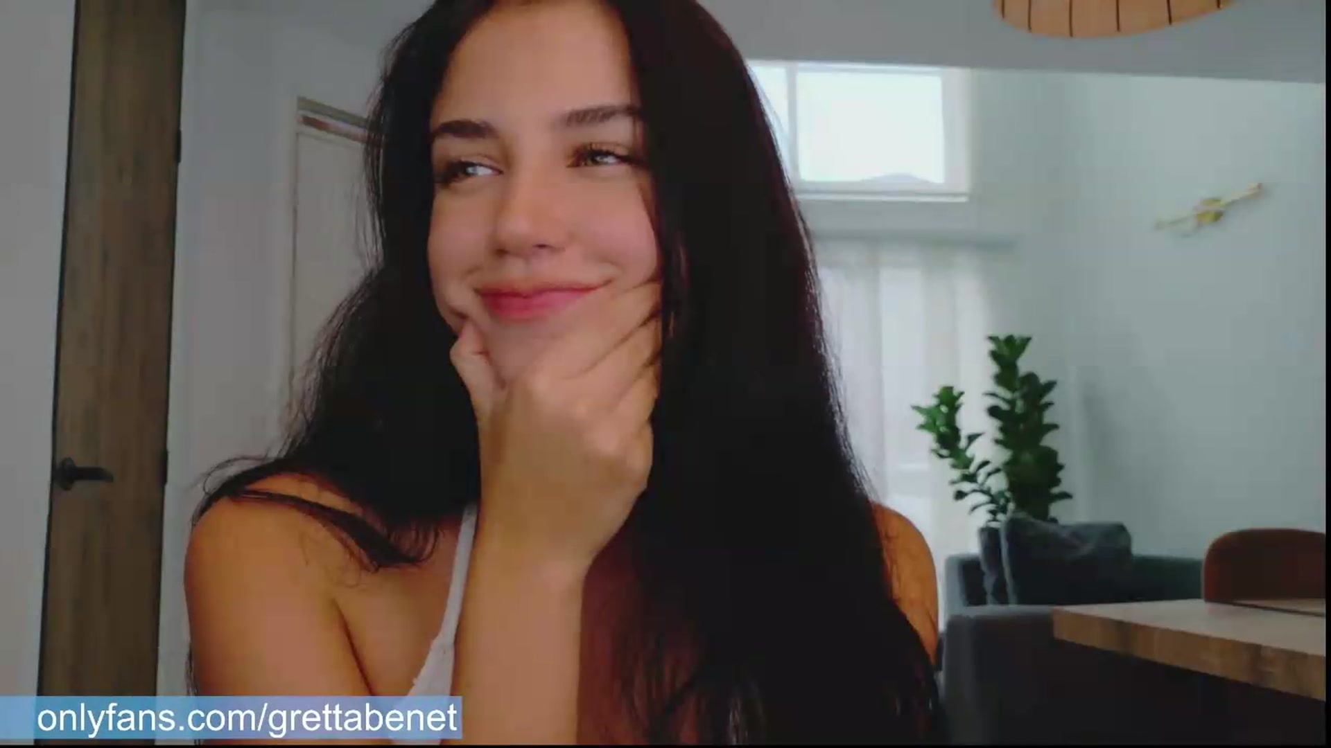 Gallery image thumbnail from GrettaBenett's myfreecams stream on, 05/05/2026, 23:04 image 12 of 20