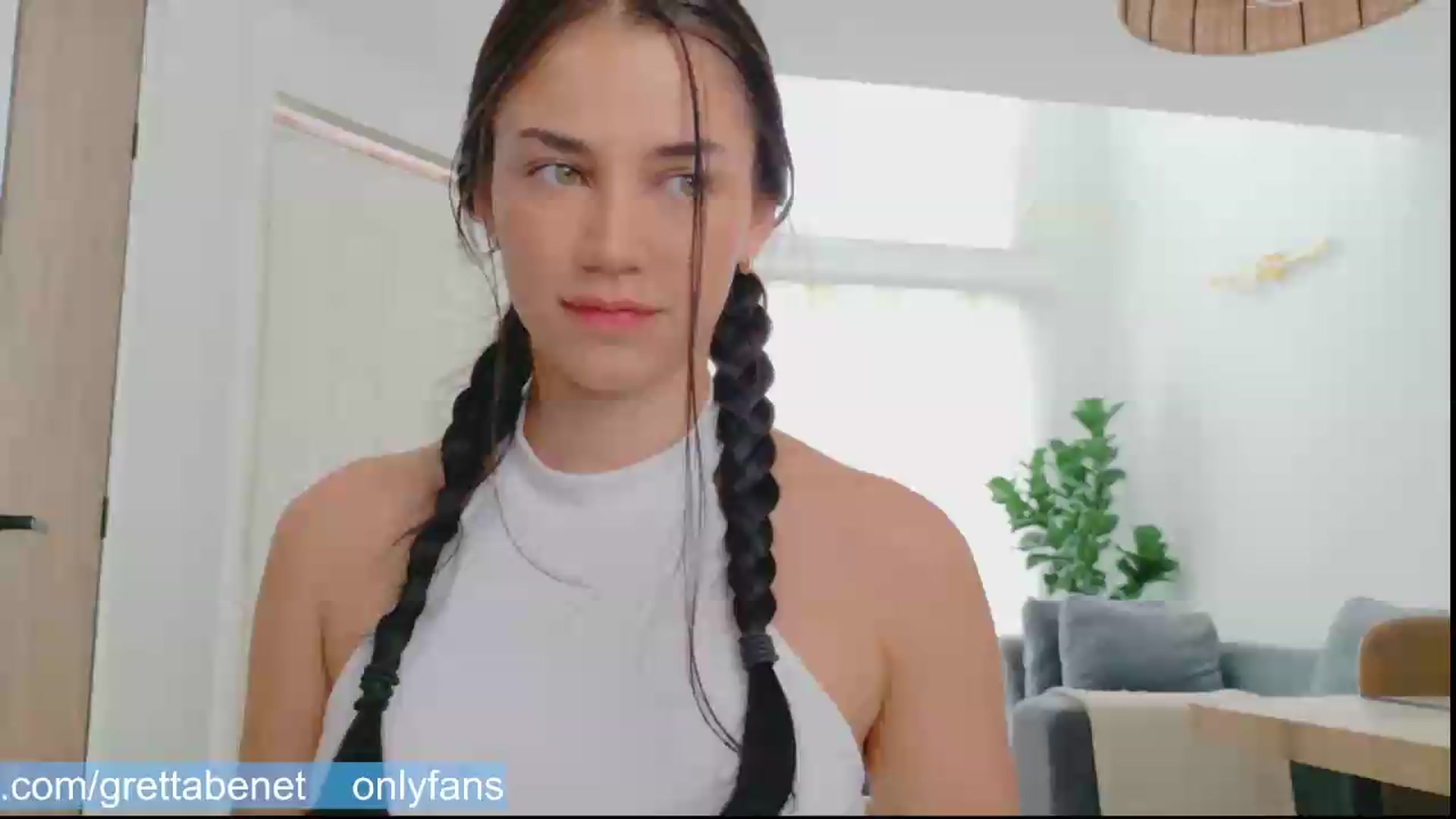 Gallery image thumbnail from GrettaBenett's myfreecams stream on, 05/23/2026, 18:59 image 20 of 20