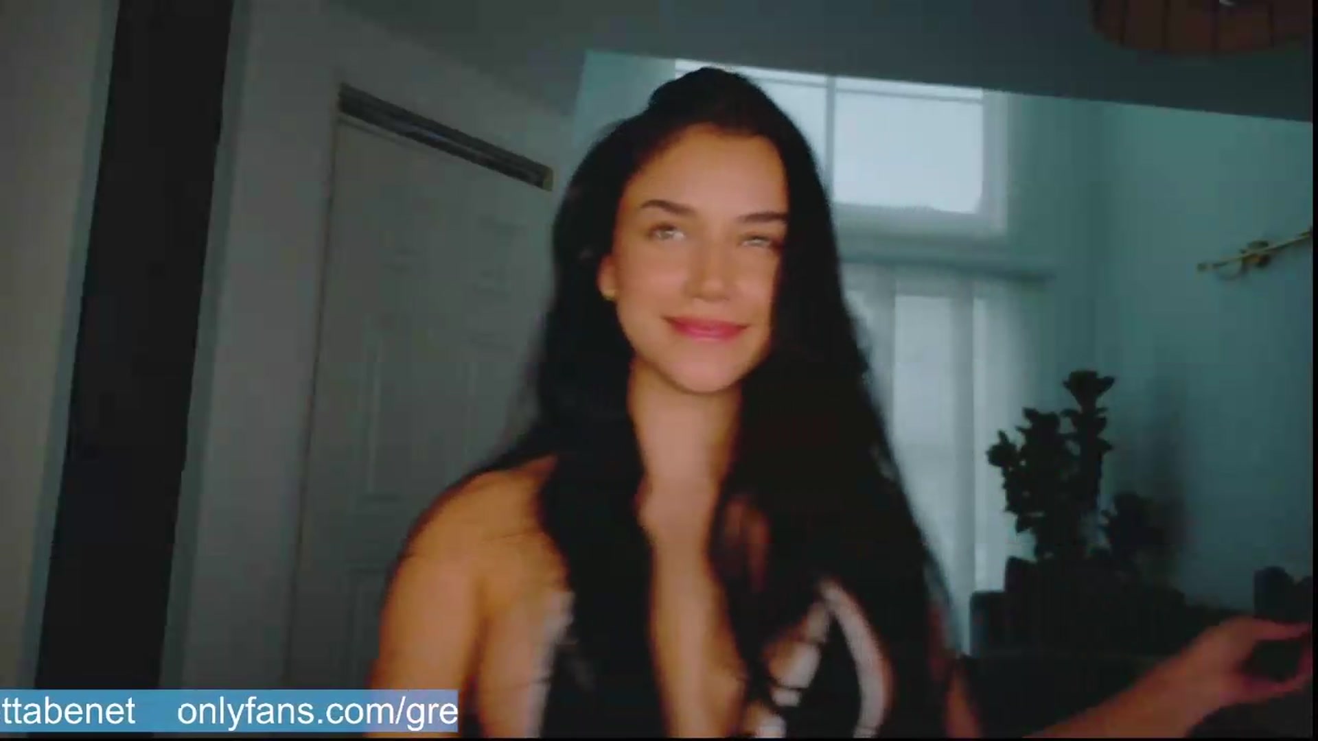 Gallery image thumbnail from GrettaBenett's myfreecams stream on, 05/25/2026, 23:35 image 9 of 20