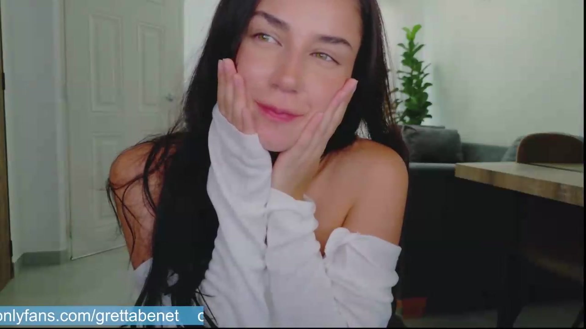 Gallery image thumbnail from GrettaBenett's myfreecams stream on, 06/03/2026, 22:38 image 13 of 20
