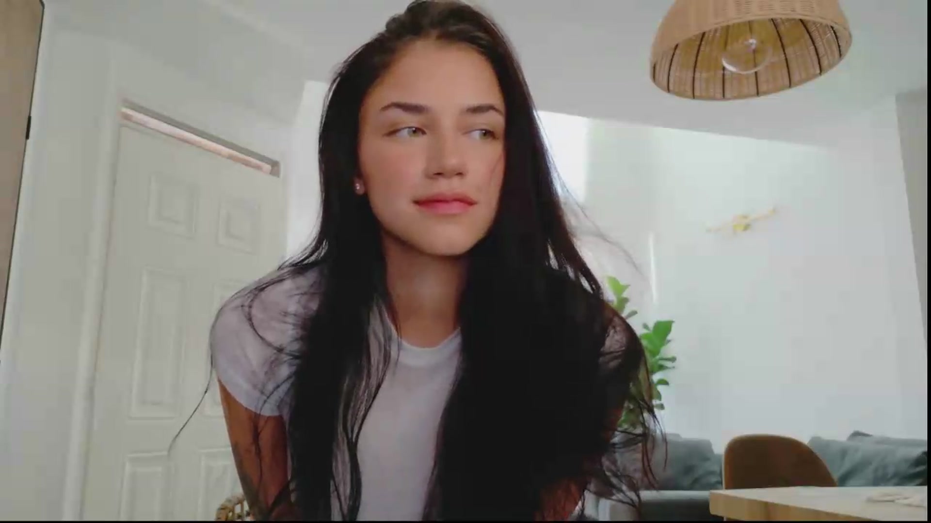 Gallery image thumbnail from GrettaBenett's myfreecams stream on, 06/11/2026, 21:18 image 12 of 20