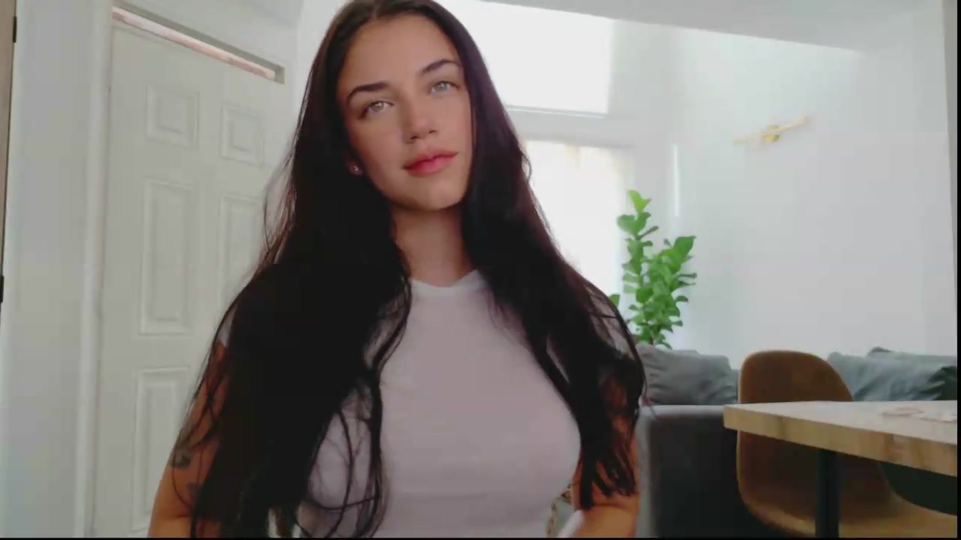 Gallery image thumbnail from GrettaBenett's myfreecams stream on, 06/11/2026, 21:18 image 14 of 20