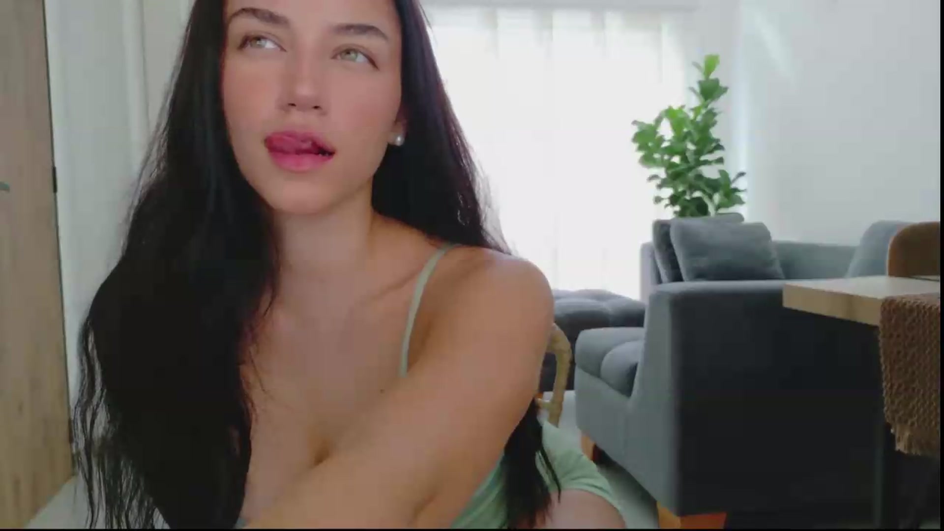Gallery image thumbnail from GrettaBenett's myfreecams stream on, 07/27/2026, 21:06 image 4 of 20