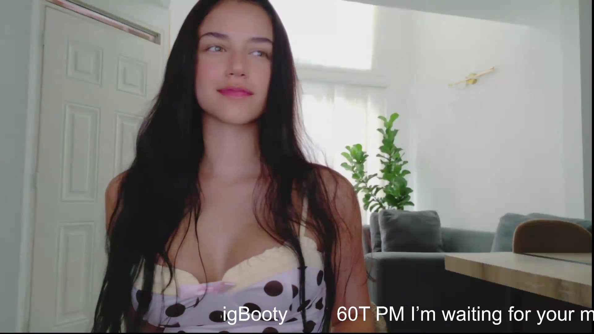 Gallery image thumbnail from GrettaBenett's myfreecams stream on, 08/20/2026, 22:33 image 6 of 20