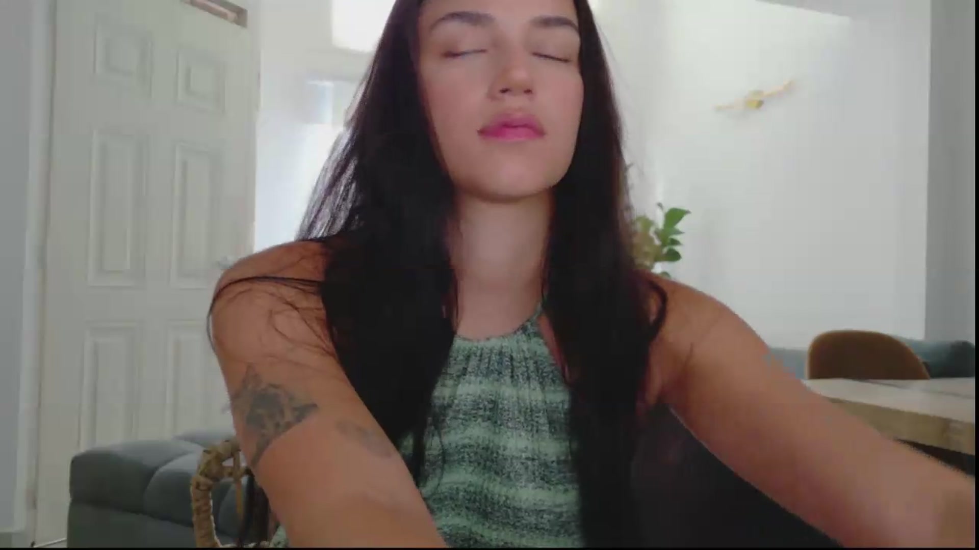 Gallery image thumbnail from GrettaBenett's myfreecams stream on, 09/09/2026, 22:14 image 3 of 20