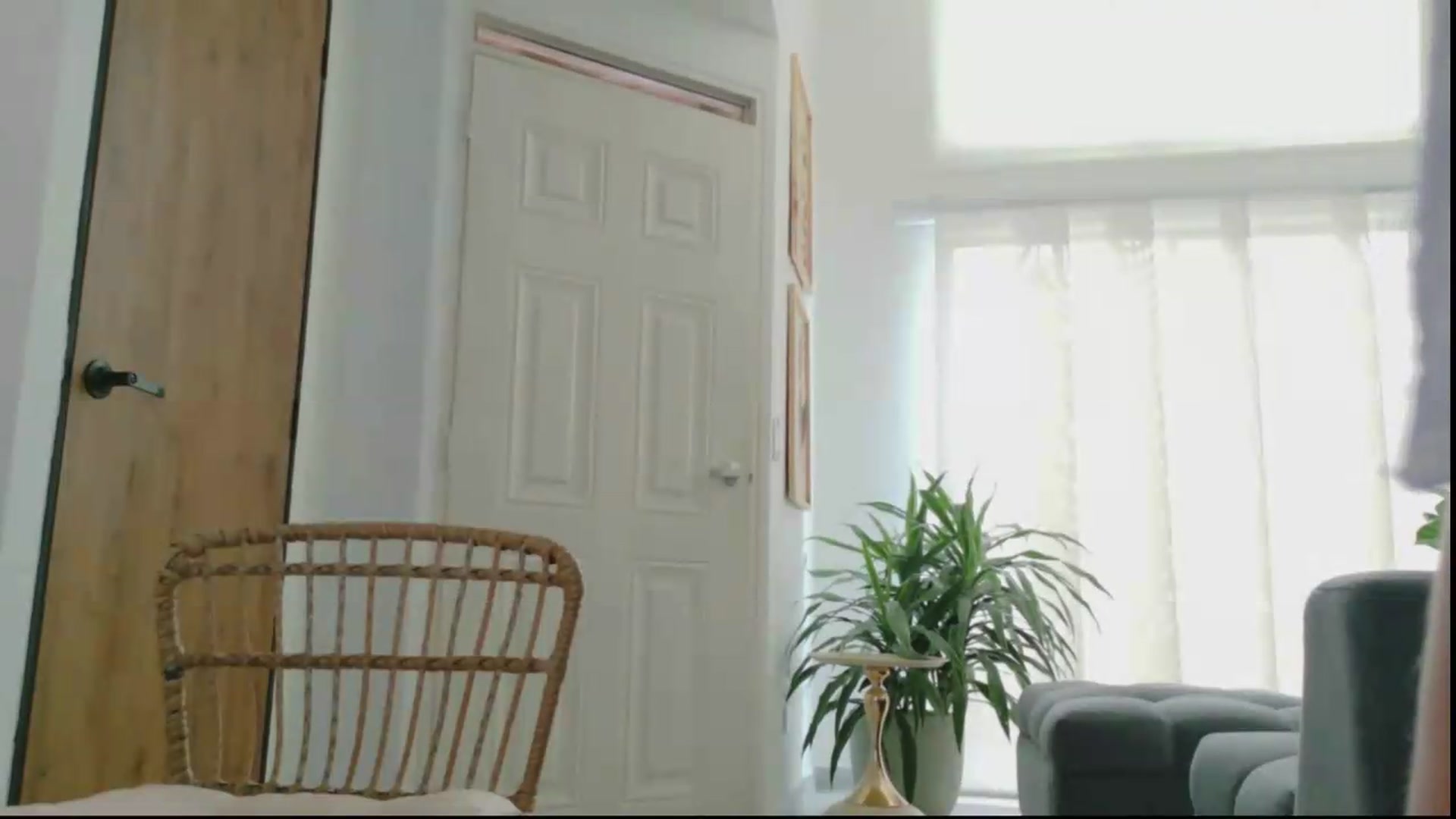 Gallery image thumbnail from GrettaBenett's myfreecams stream on, 09/10/2026, 22:50 image 3 of 20