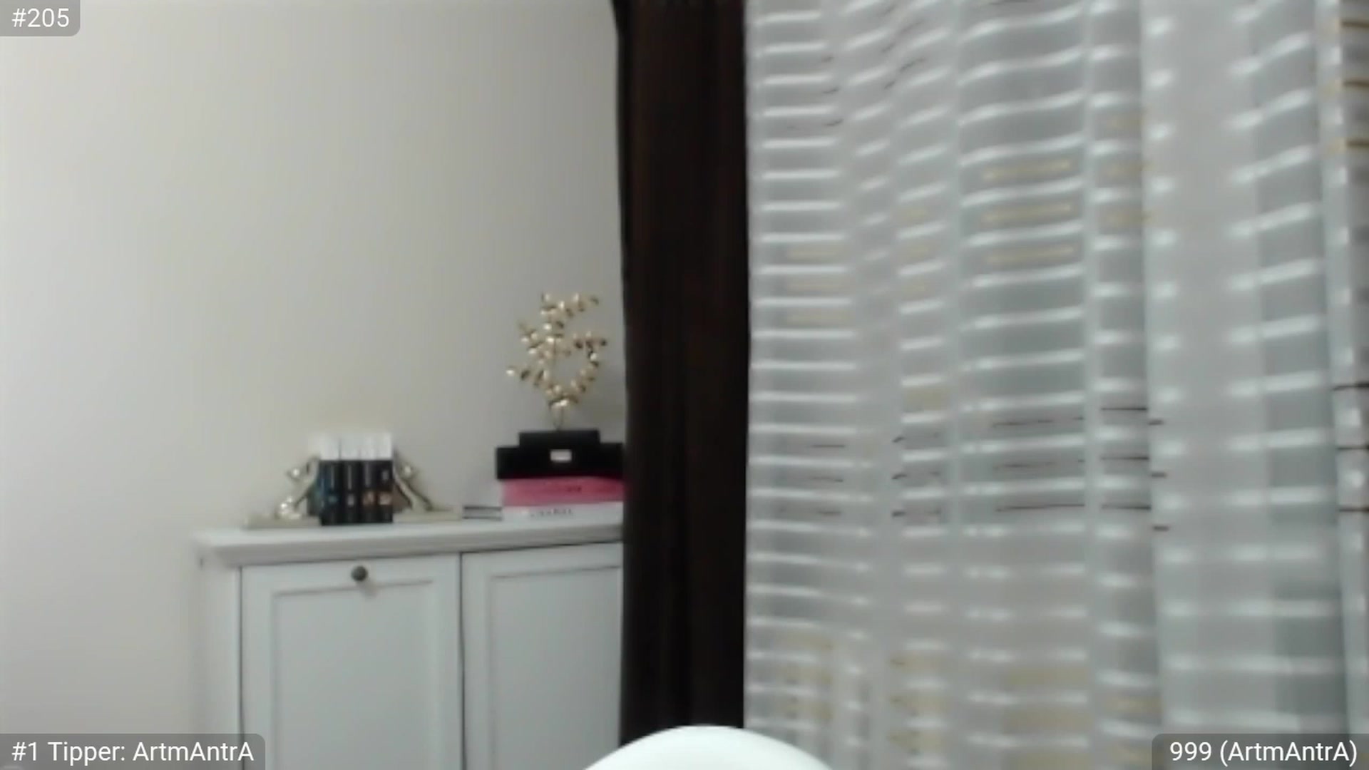 Gallery image thumbnail from GrinchCookie's myfreecams stream on, 12/03/2023, 23:26 image 3 of 20