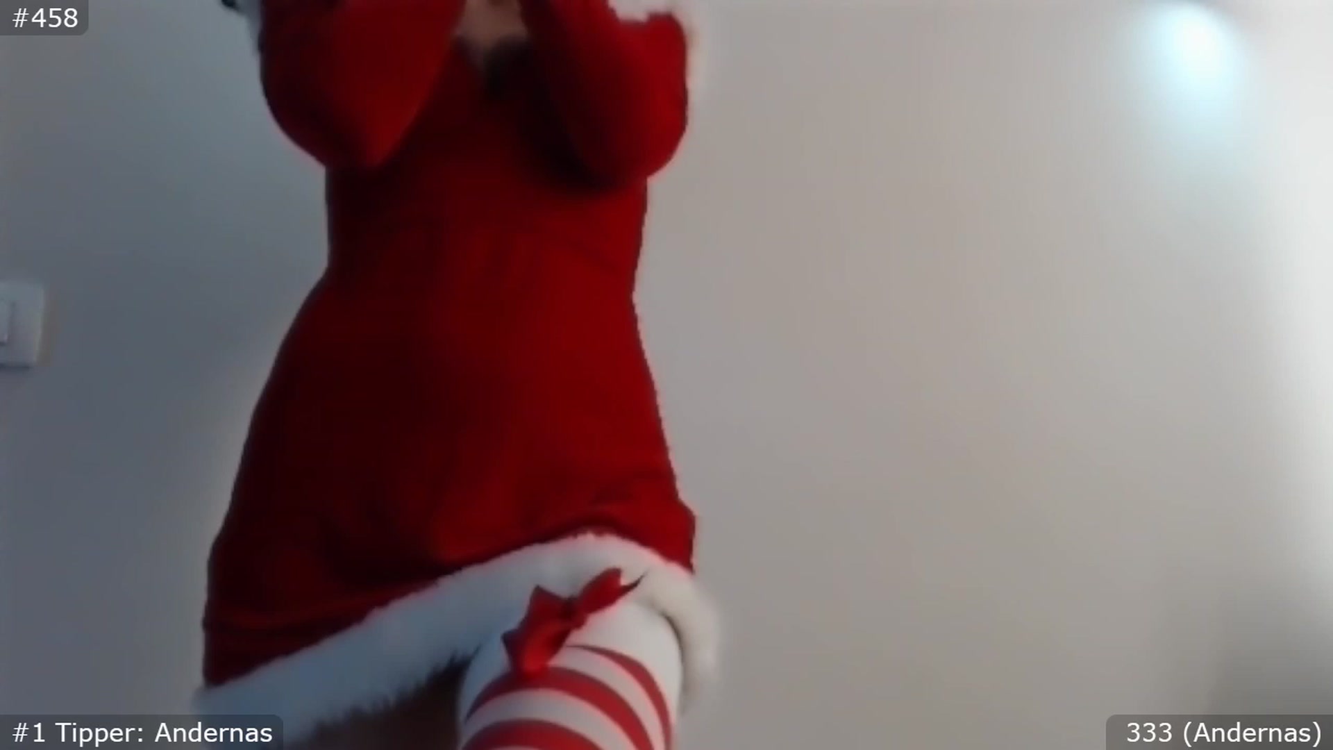 Gallery image thumbnail from GrinchCookie's myfreecams stream on, 12/24/2023, 24:25 image 18 of 20