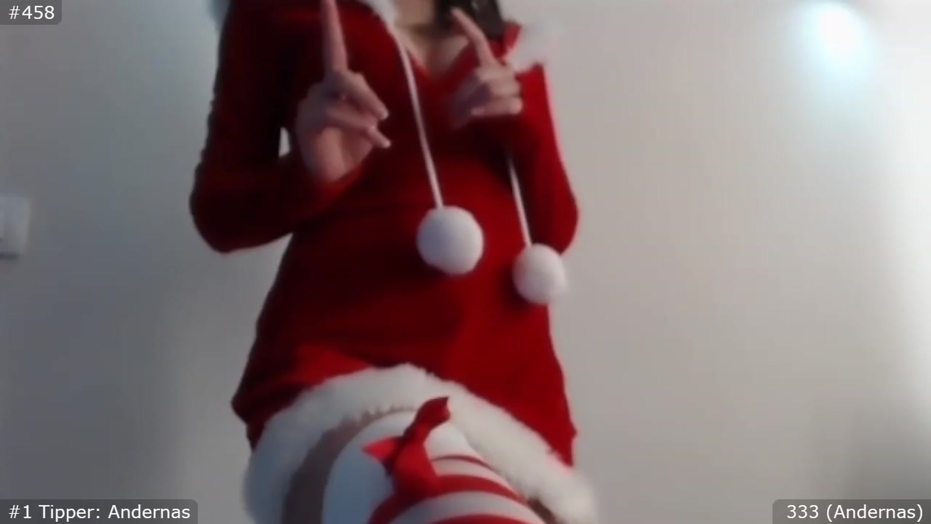 Gallery image thumbnail from GrinchCookie's myfreecams stream on, 12/24/2023, 24:25 image 15 of 20