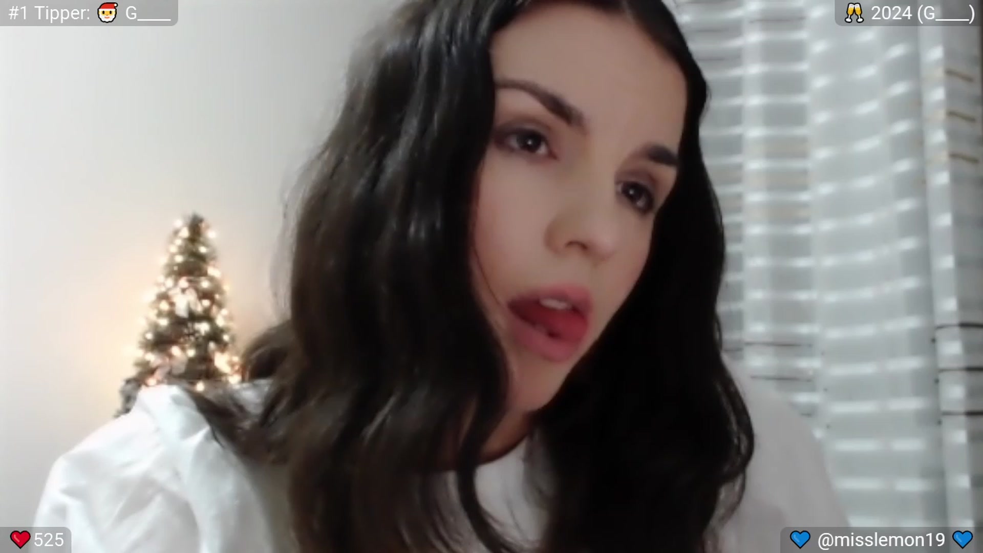 Gallery image thumbnail from GrinchCookie's myfreecams stream on, 01/01/2024, 02:58 image 14 of 20