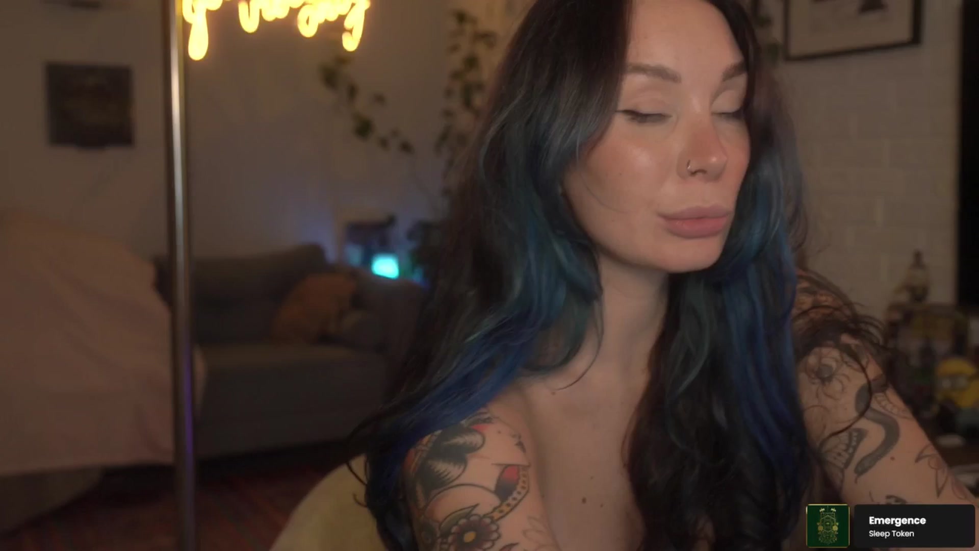 Gallery image thumbnail from Grinch_Vibes's myfreecams stream on, 12/10/2025, 24:56 image 20 of 20