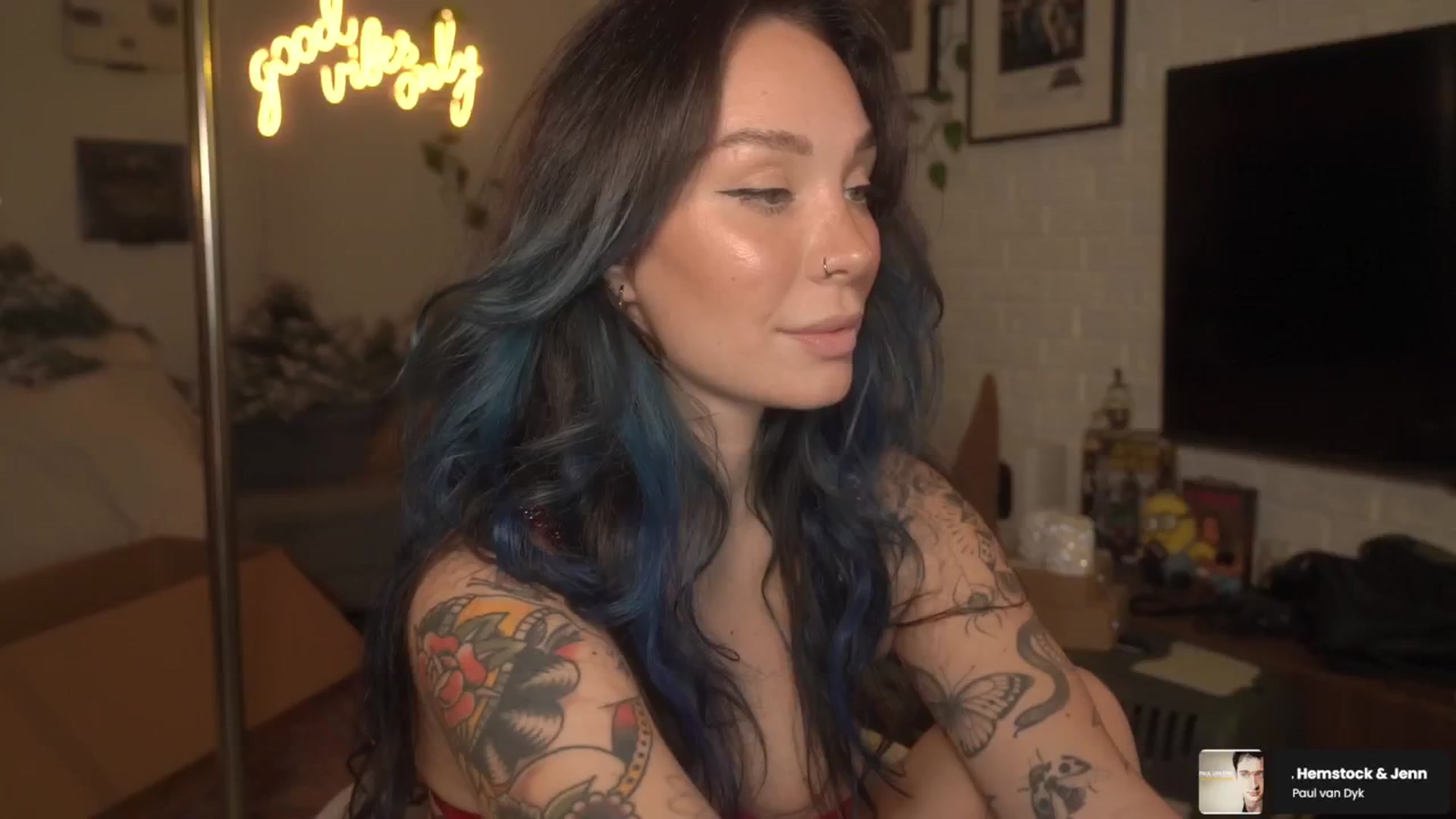 Gallery image thumbnail from Grinch_Vibes's myfreecams stream on, 12/17/2025, 24:02 image 10 of 20