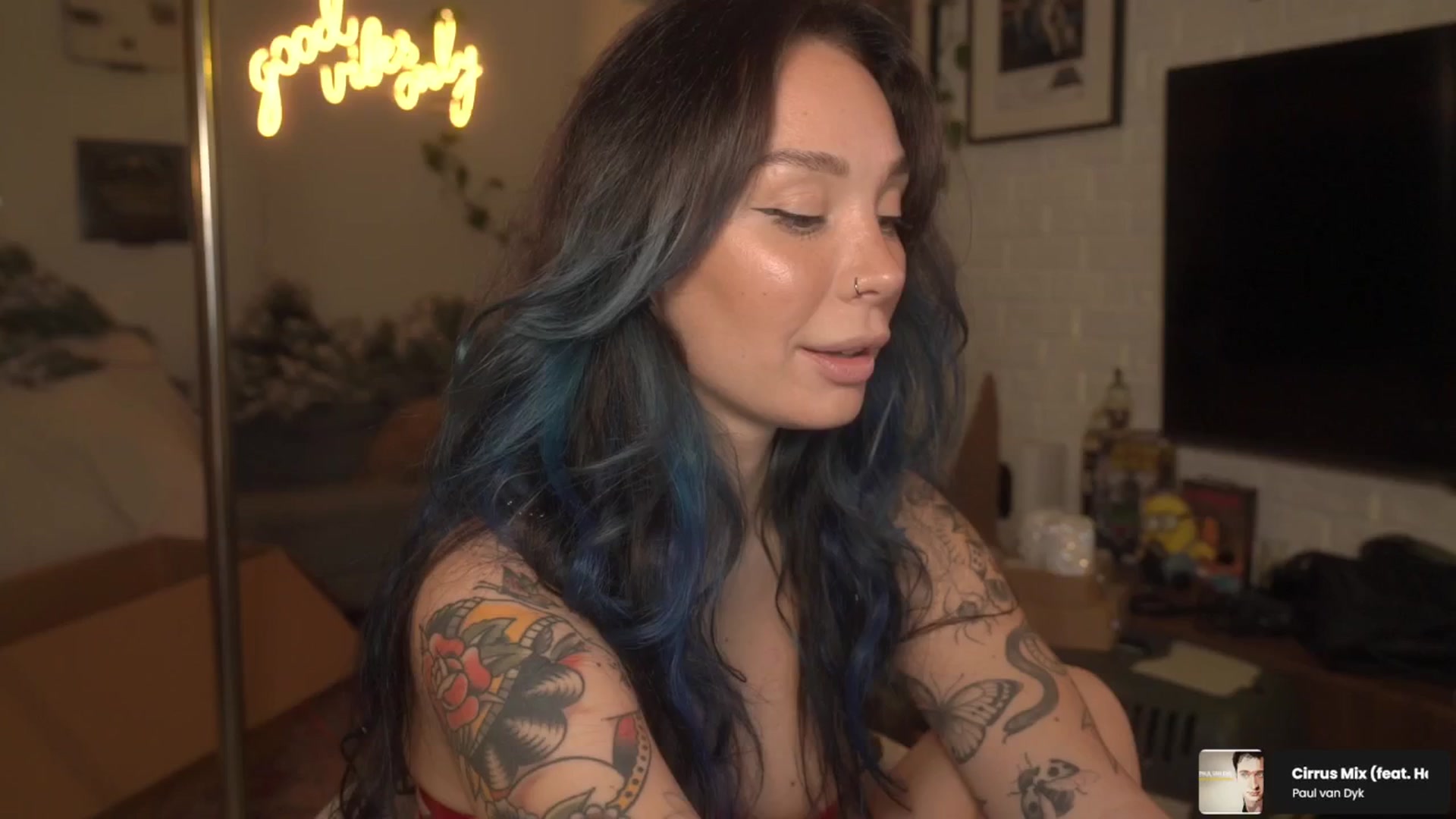 Gallery image thumbnail from Grinch_Vibes's myfreecams stream on, 12/17/2025, 02:23 image 1 of 20