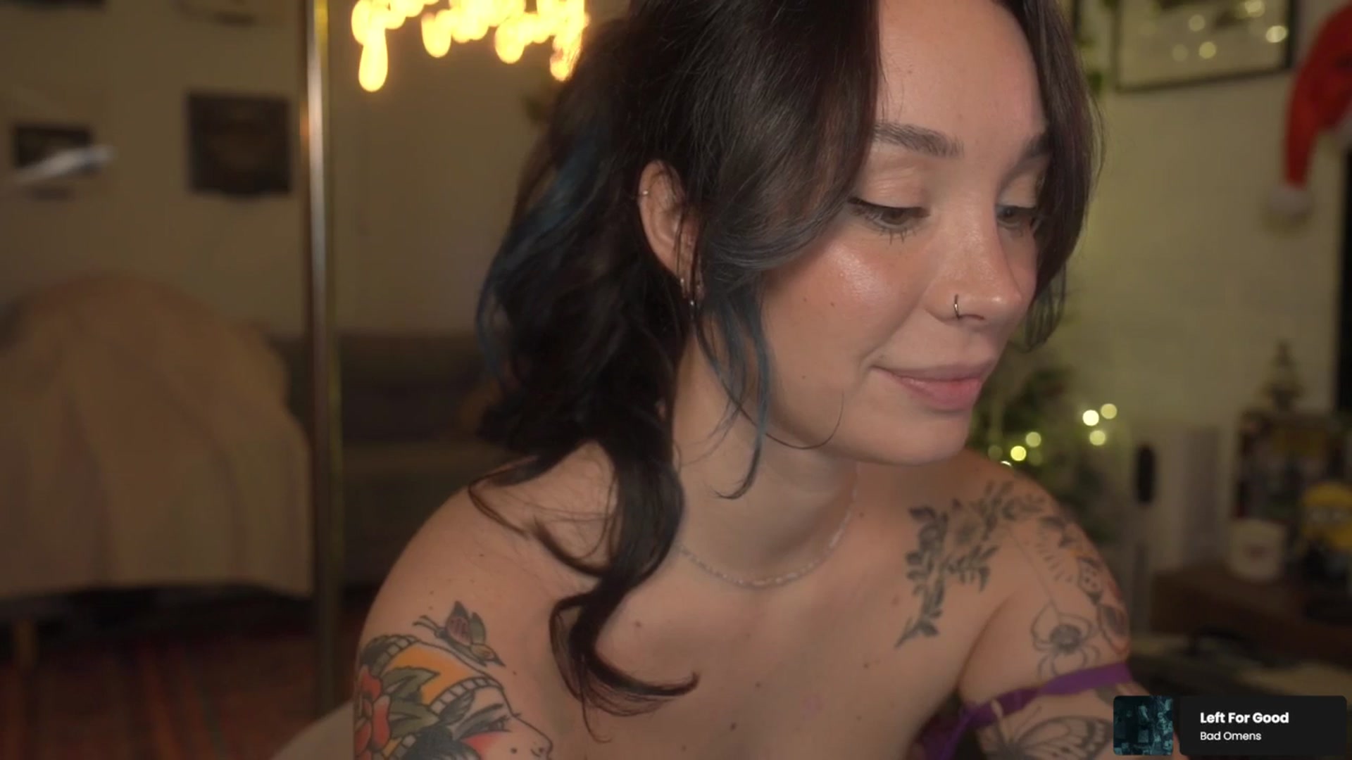 Gallery image thumbnail from Grinch_Vibes's myfreecams stream on, 12/19/2025, 23:59 image 18 of 20