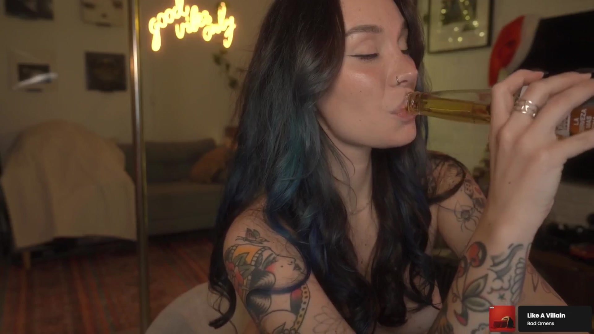 Gallery image thumbnail from Grinch_Vibes's myfreecams stream on, 12/20/2025, 01:37 image 19 of 20