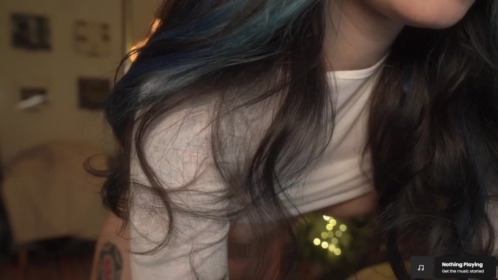 Gallery image thumbnail from Grinch_Vibes's myfreecams stream on, 12/21/2025, 03:11 image 14 of 20