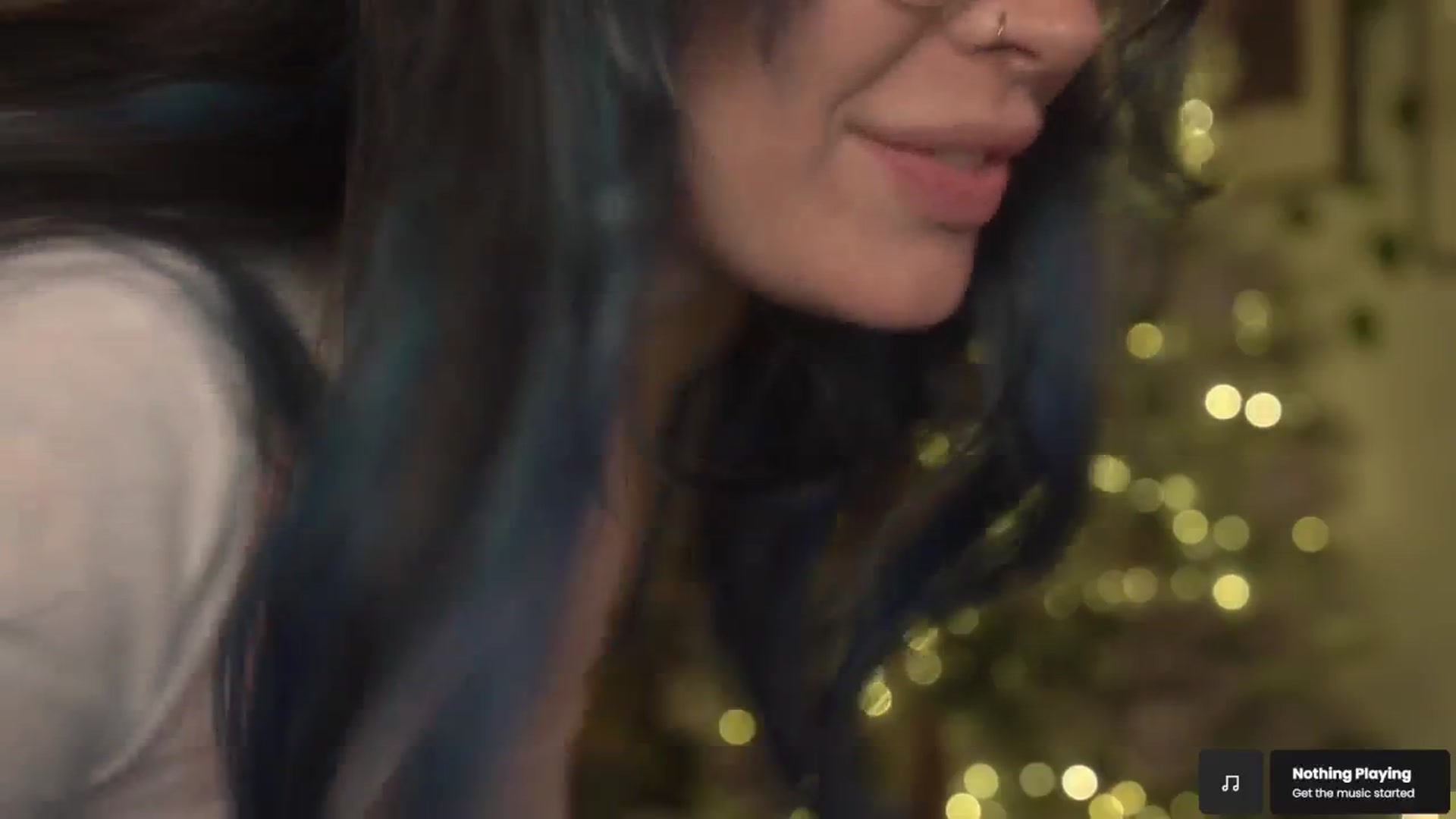 Gallery image thumbnail from Grinch_Vibes's myfreecams stream on, 12/21/2025, 03:11 image 15 of 20