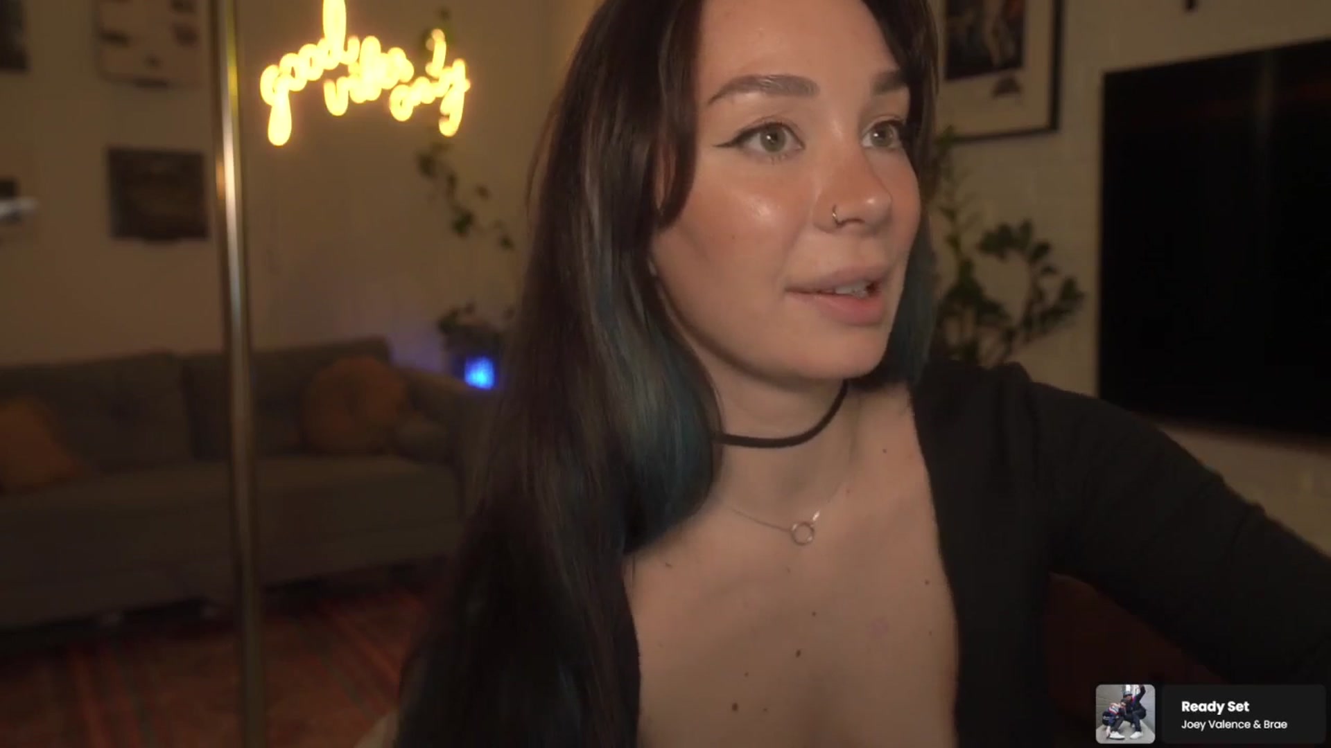 Gallery image thumbnail from Grinch_Vibes's myfreecams stream on, 01/15/2026, 24:02 image 9 of 20