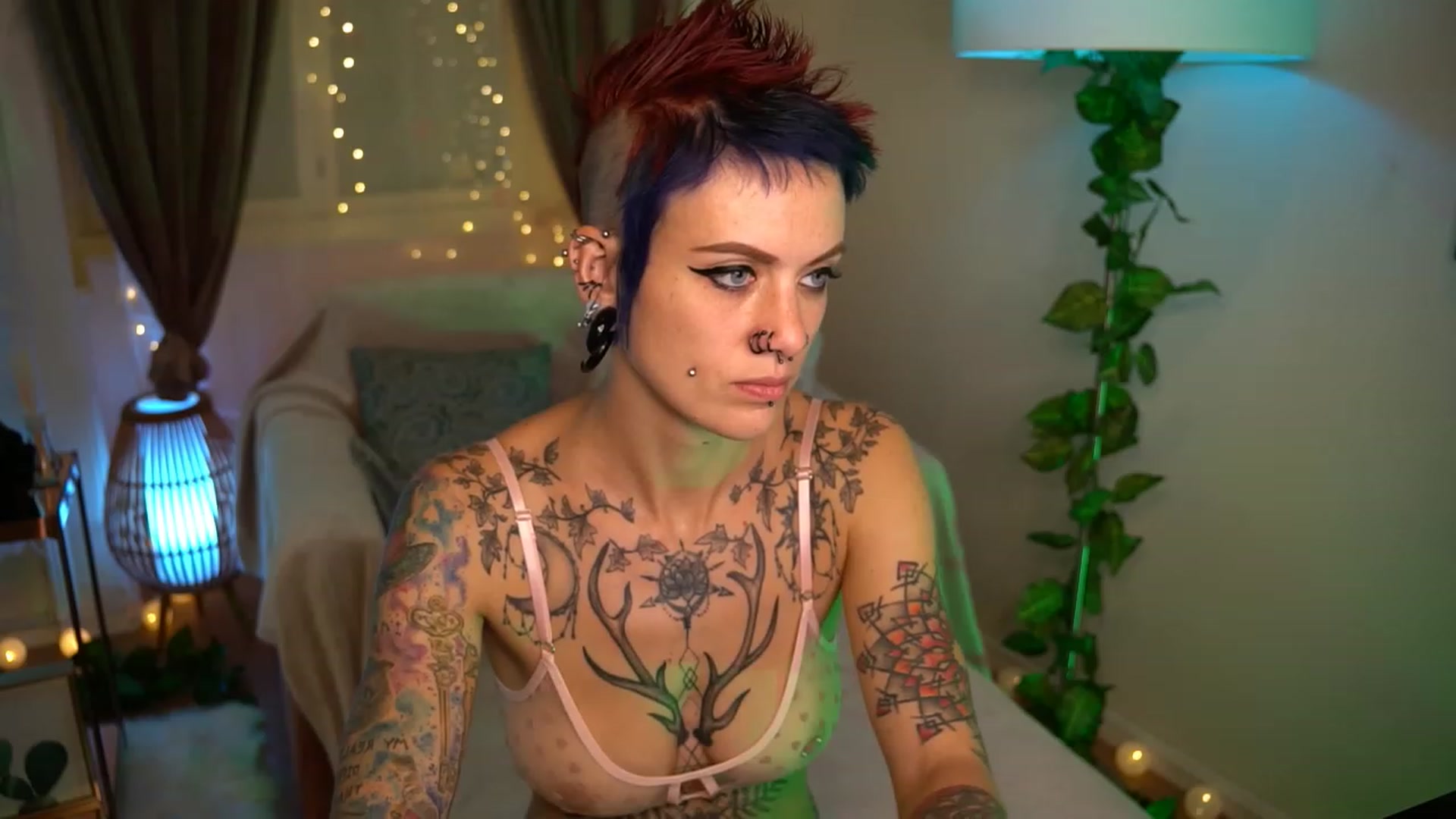 Gallery image thumbnail from Grinnnieee's myfreecams stream on, 10/14/2023, 12:53 image 3 of 20