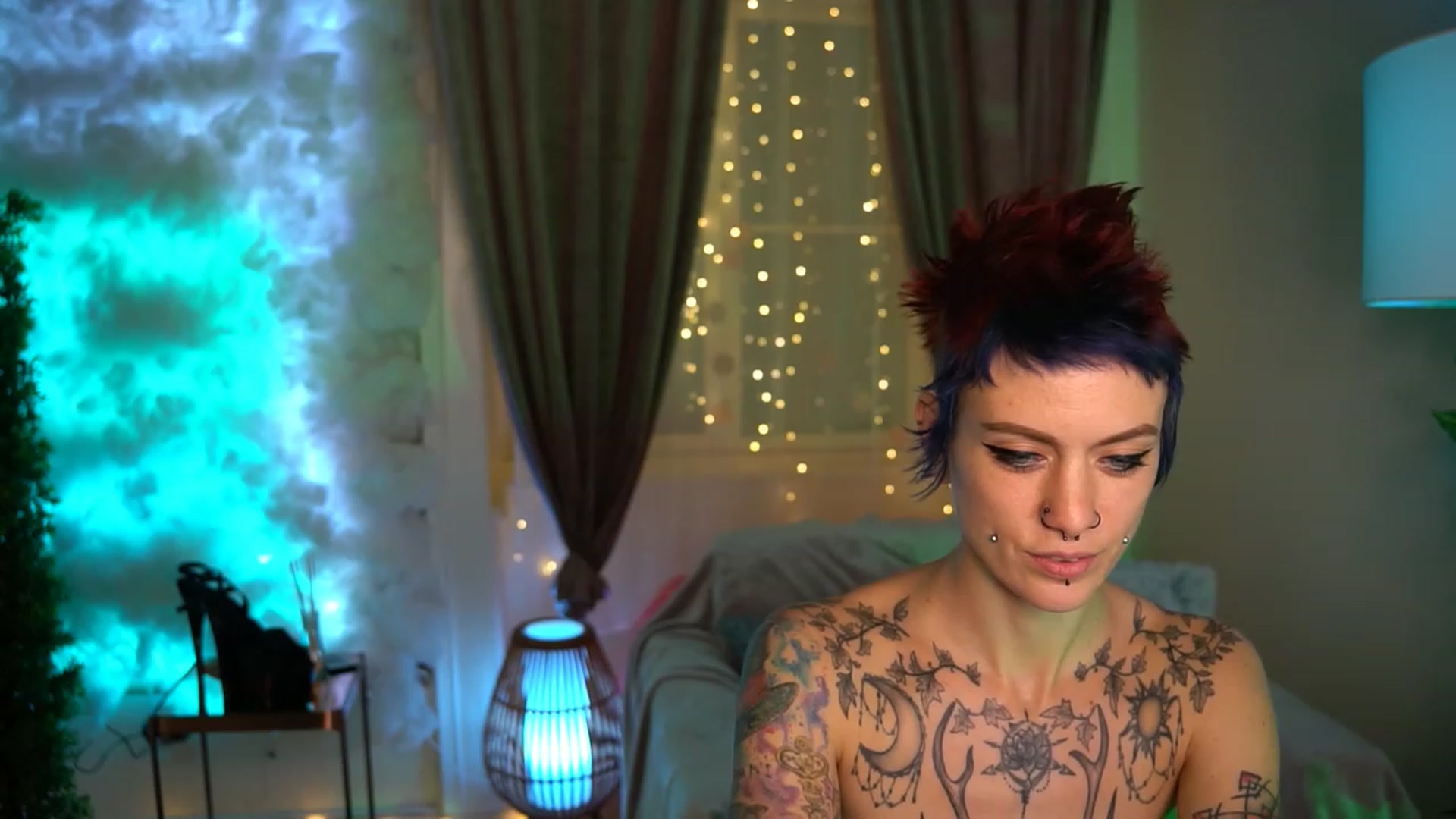 Gallery image thumbnail from Grinnnieee's myfreecams stream on, 10/21/2023, 16:36 image 15 of 20