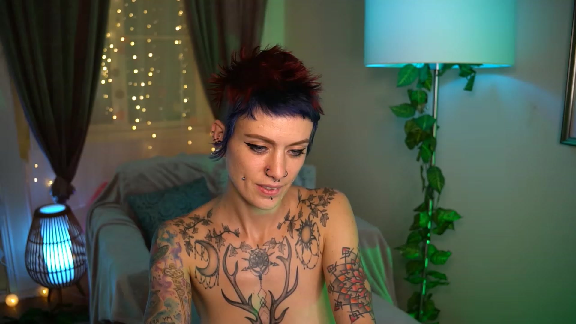 Gallery image thumbnail from Grinnnieee's myfreecams stream on, 10/21/2023, 17:56 image 13 of 20