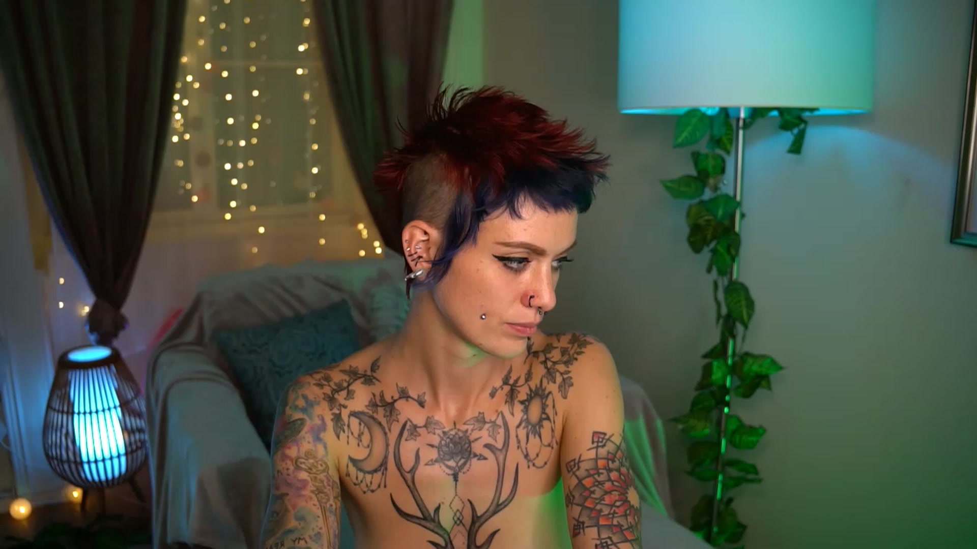 Gallery image thumbnail from Grinnnieee's myfreecams stream on, 10/21/2023, 17:56 image 14 of 20