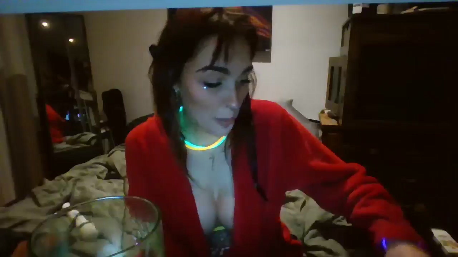 Gallery image thumbnail from Grungiebarbie's myfreecams stream on, 07/17/2024, 07:54 image 19 of 20