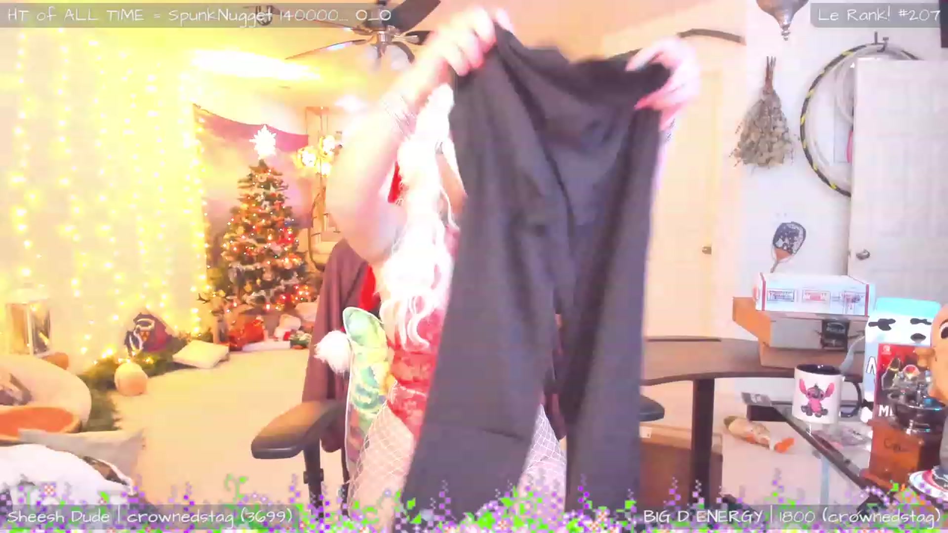 Gallery image thumbnail from GuestWIFI's myfreecams stream on, 12/24/2022, 06:07 image 6 of 20