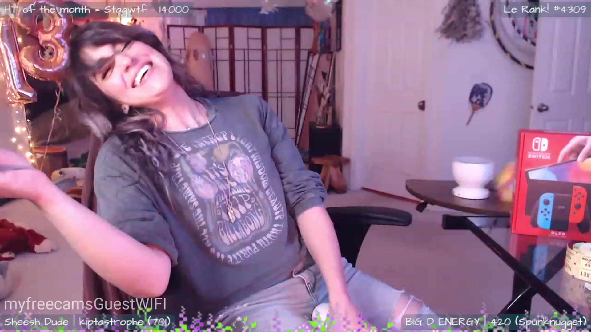 Gallery image thumbnail from GuestWIFI's myfreecams stream on, 03/12/2023, 04:44 image 10 of 20