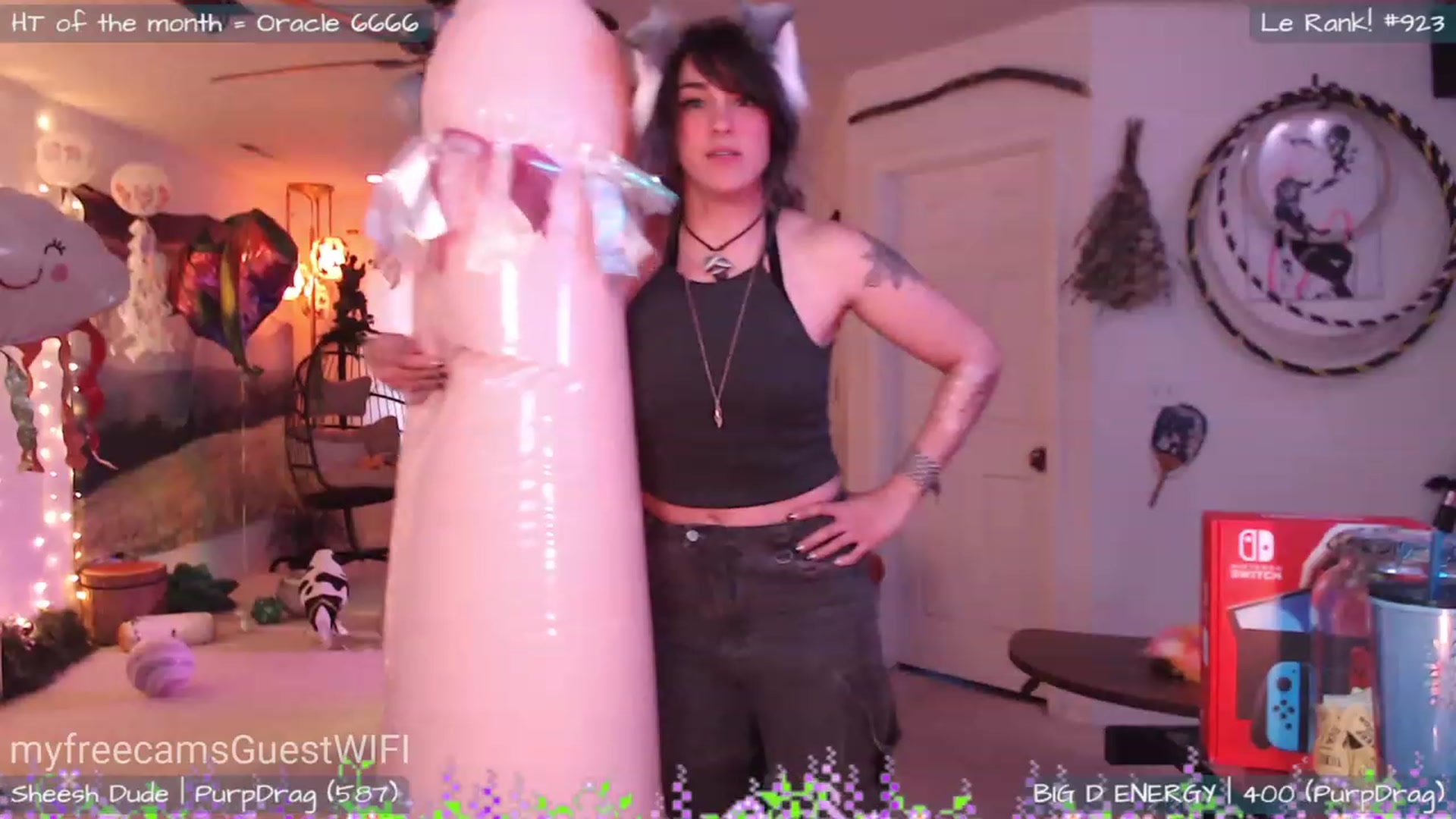 Gallery image thumbnail from GuestWIFI's myfreecams stream on, 03/16/2023, 01:58 image 15 of 20