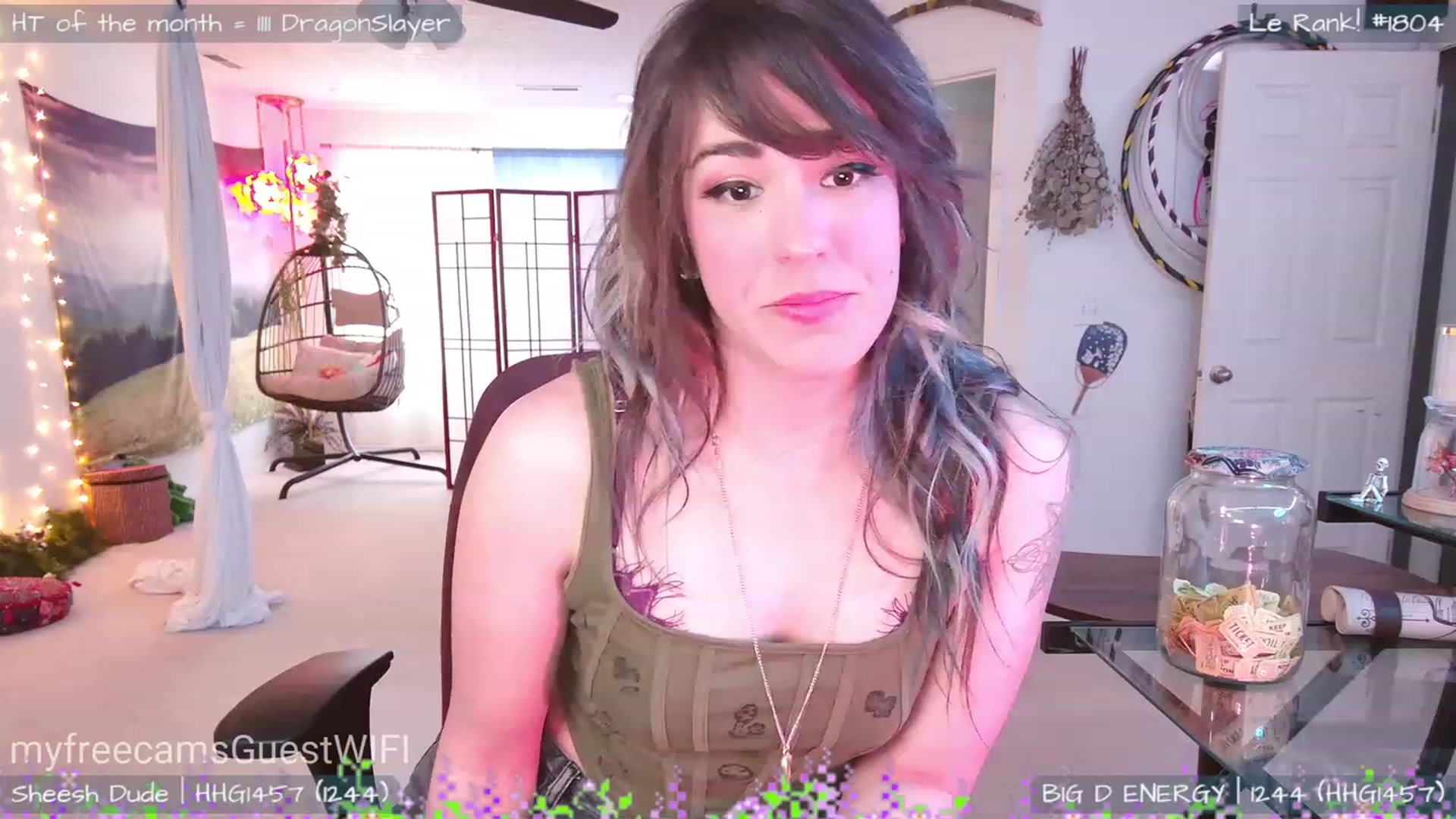 Gallery image thumbnail from GuestWIFI's myfreecams stream on, 04/06/2023, 01:29 image 7 of 20