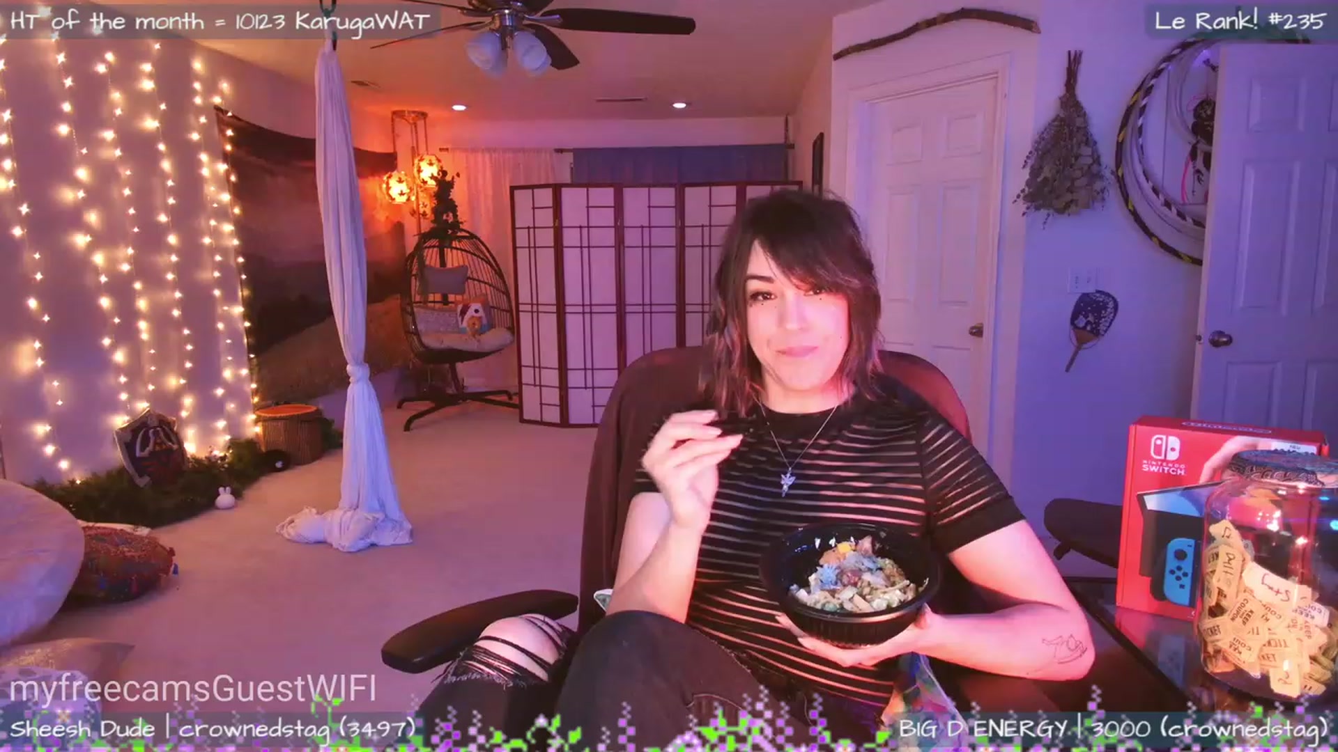 Gallery image thumbnail from GuestWIFI's myfreecams stream on, 04/13/2023, 03:45 image 12 of 20