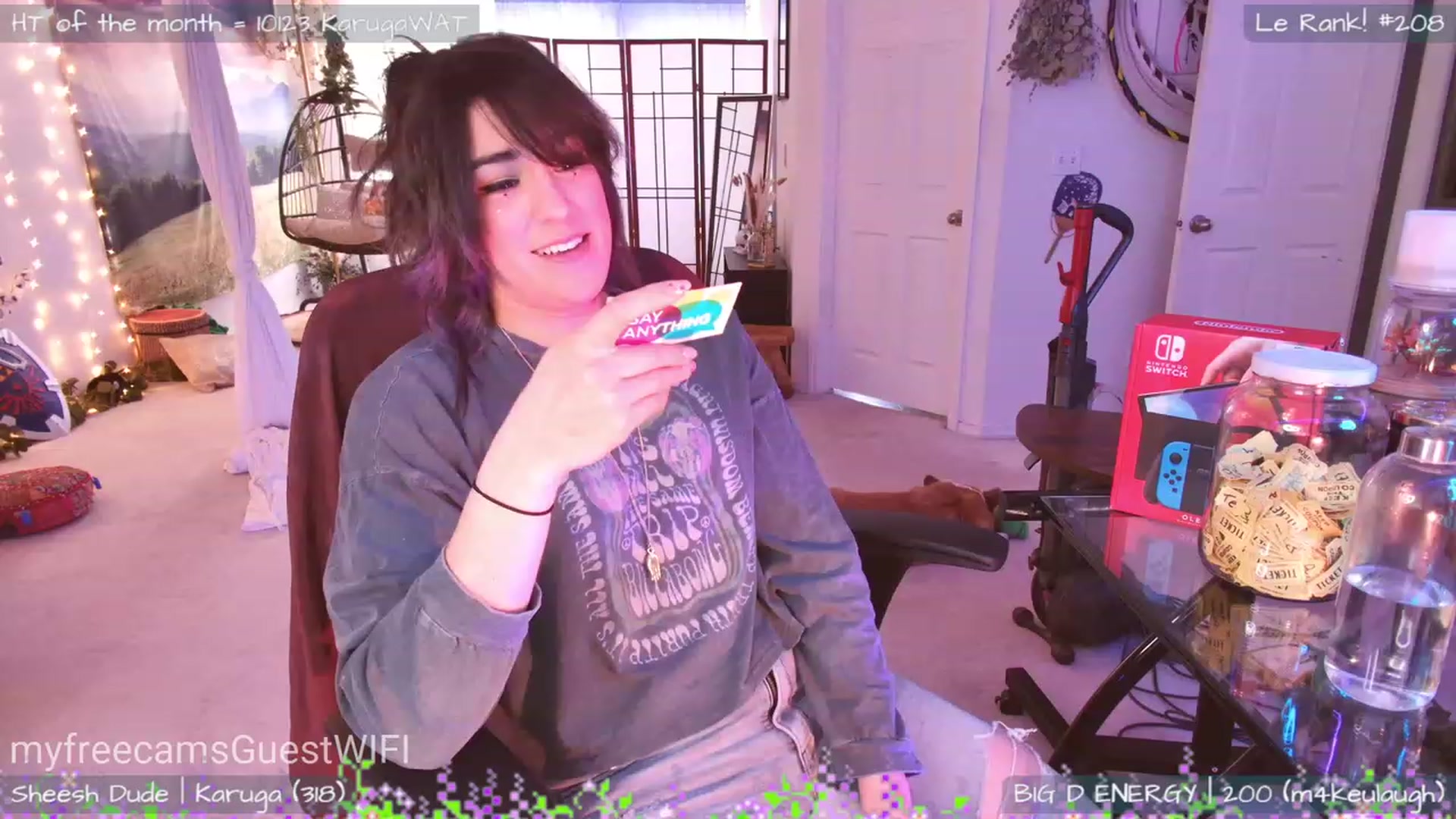Gallery image thumbnail from GuestWIFI's myfreecams stream on, 04/14/2023, 22:46 image 9 of 20