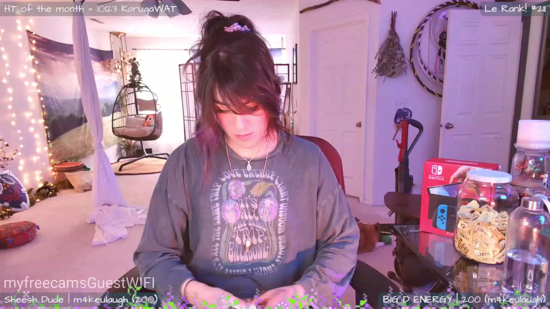 Gallery image thumbnail from GuestWIFI's myfreecams stream on, 04/14/2023, 22:46 image 8 of 20