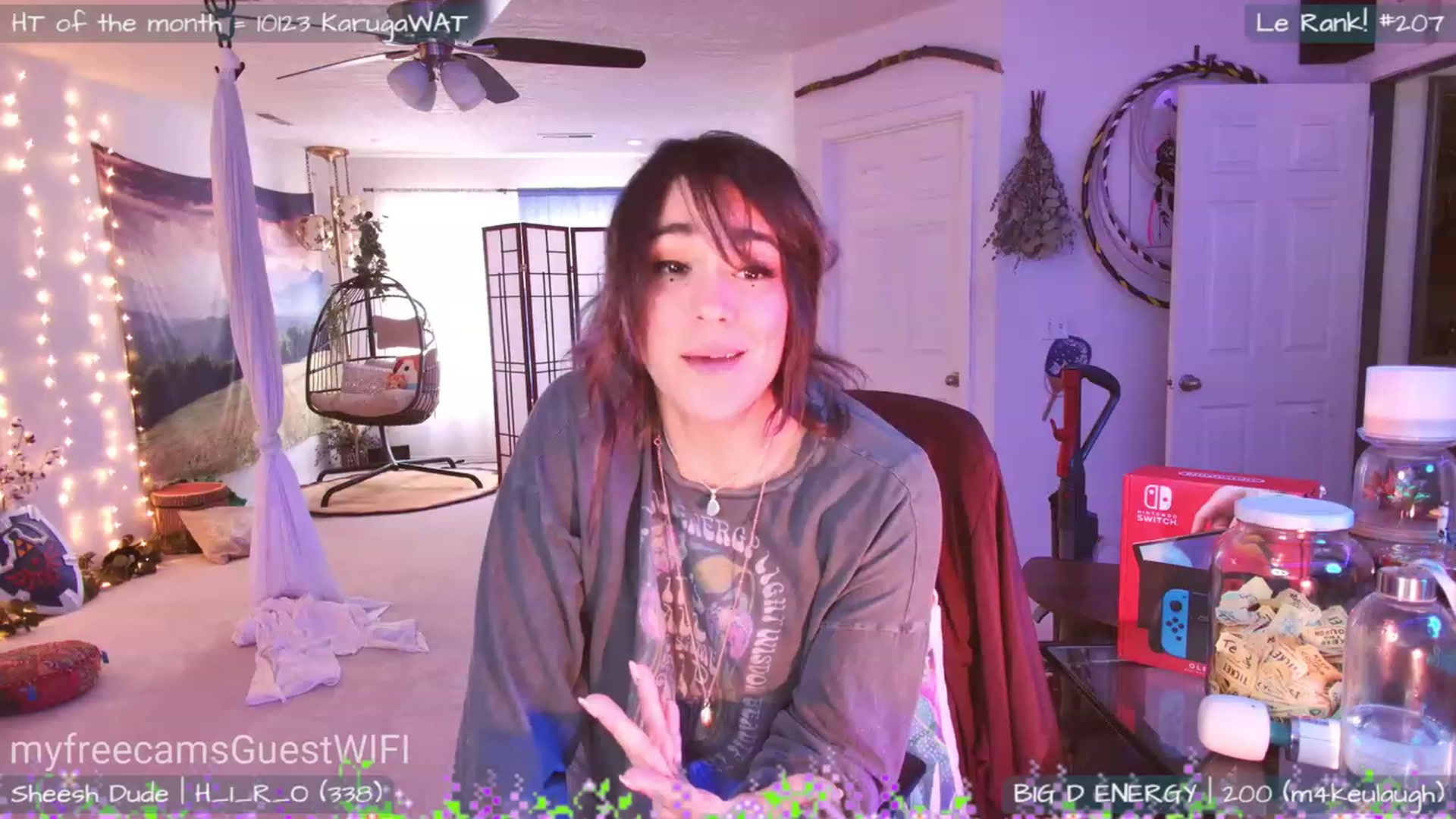 Gallery image thumbnail from GuestWIFI's myfreecams stream on, 04/14/2023, 22:46 image 13 of 20