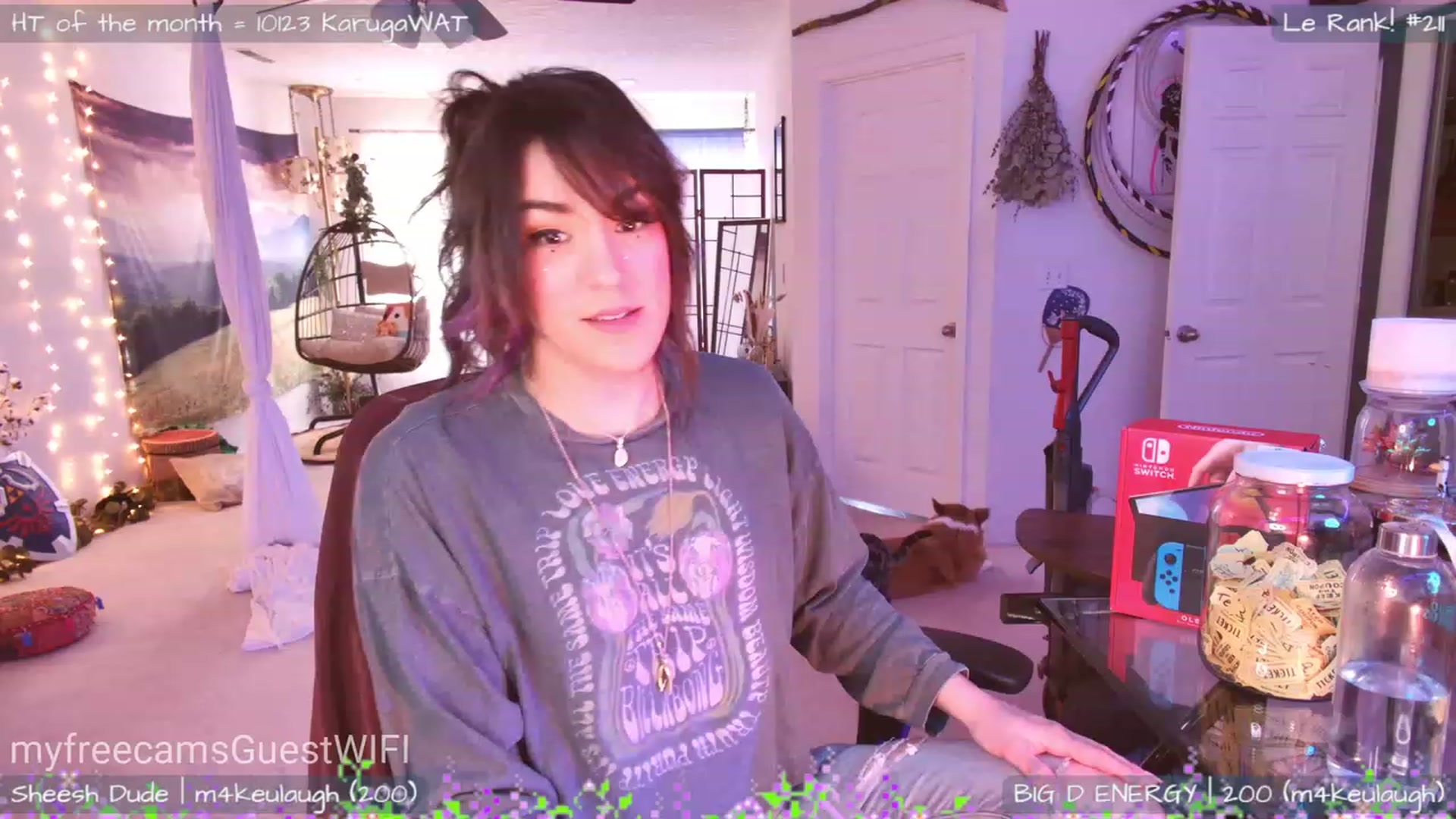 Gallery image thumbnail from GuestWIFI's myfreecams stream on, 04/14/2023, 22:46 image 6 of 20