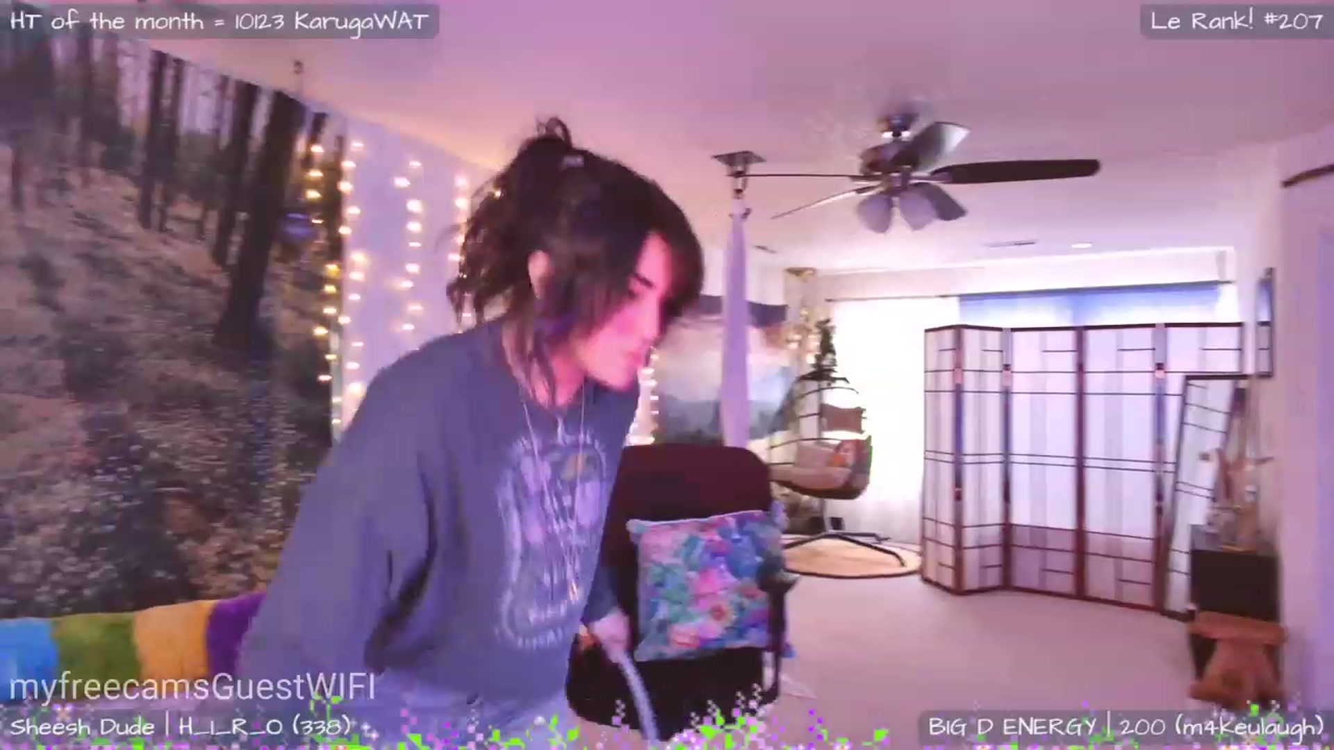 Gallery image thumbnail from GuestWIFI's myfreecams stream on, 04/14/2023, 22:46 image 14 of 20