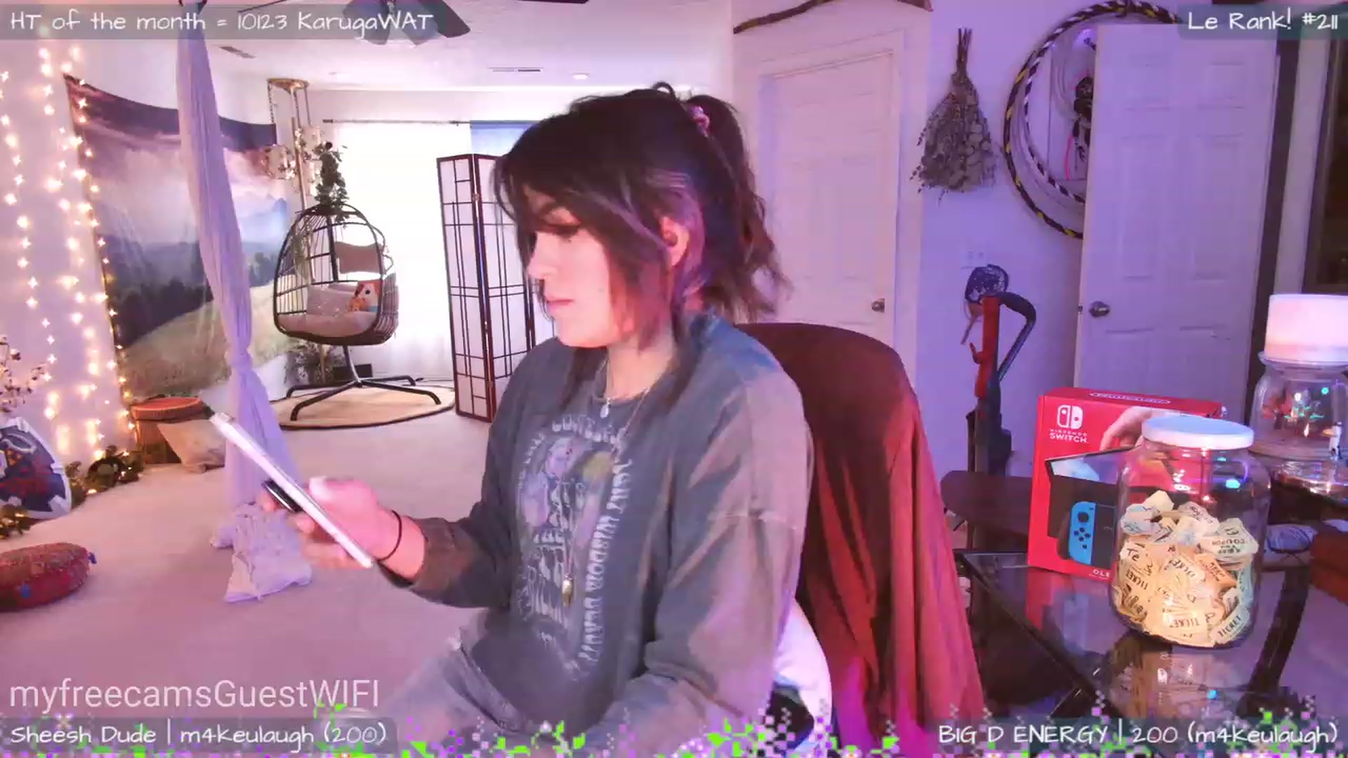 Gallery image thumbnail from GuestWIFI's myfreecams stream on, 04/14/2023, 22:46 image 5 of 20