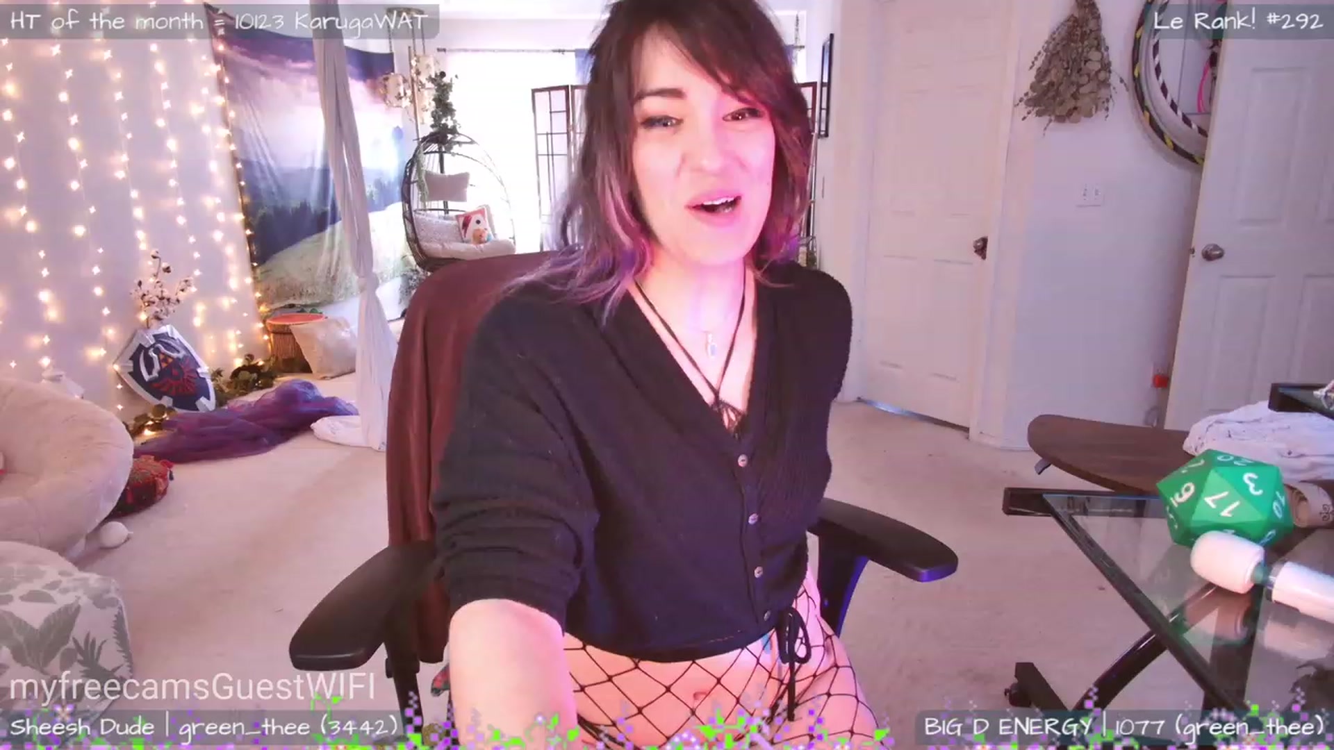 Gallery image thumbnail from GuestWIFI's myfreecams stream on, 04/25/2023, 21:43 image 8 of 20
