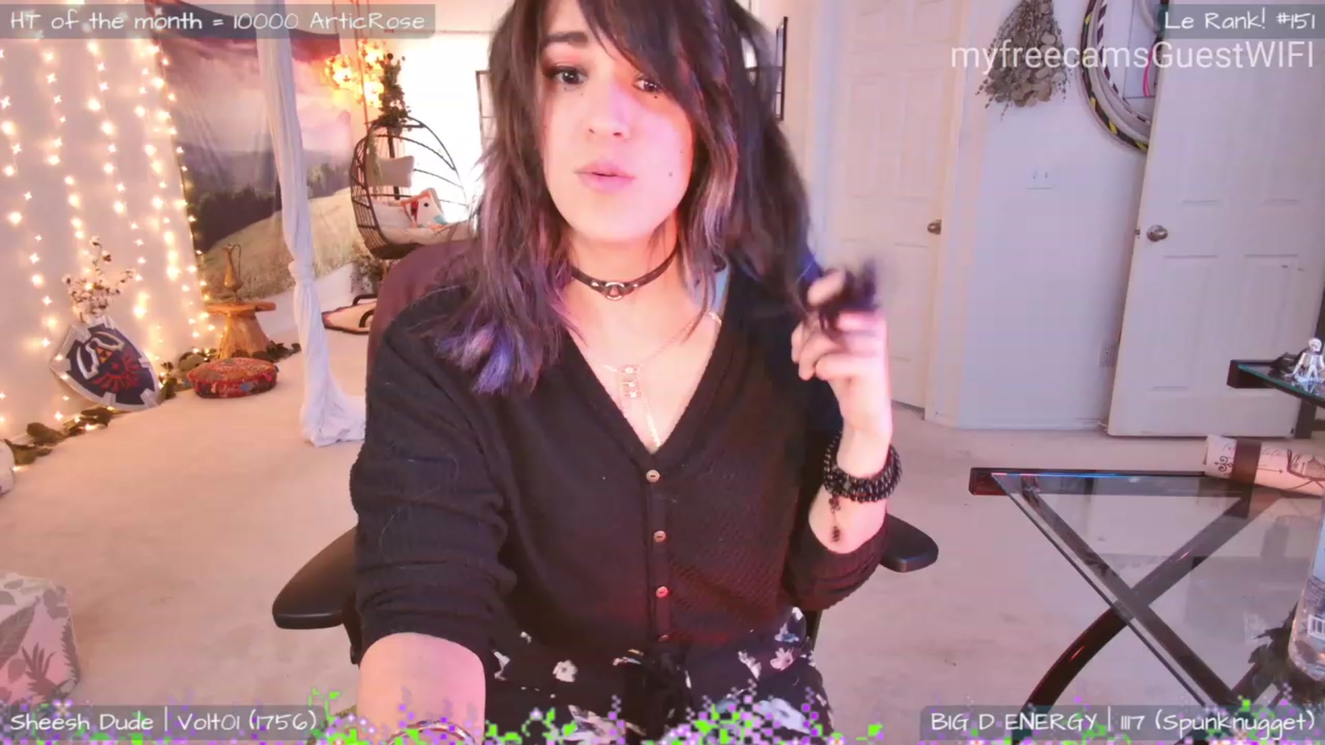 Gallery image thumbnail from GuestWIFI's myfreecams stream on, 06/17/2023, 02:07 image 3 of 20